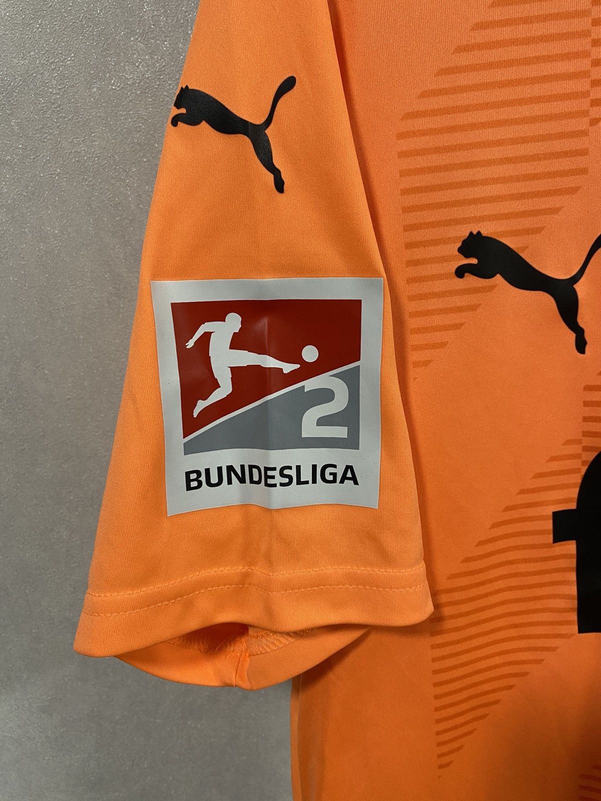 Puma Holstein Kiel 2022 2023 GK Kit Soccer Jersey Size US M / EU 48-50 / 2 - 3 Thumbnail