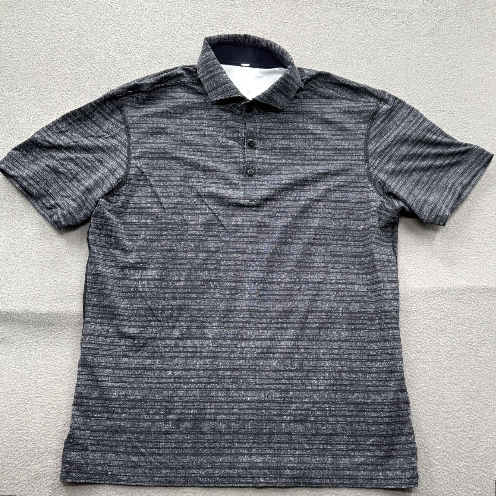 Lululemon Lululemon Polo Shirt Mens L Gray Striped Short Sleeve Performance Golf Shirt Size US L / EU 52-54 / 3 - 2 Thumbnail
