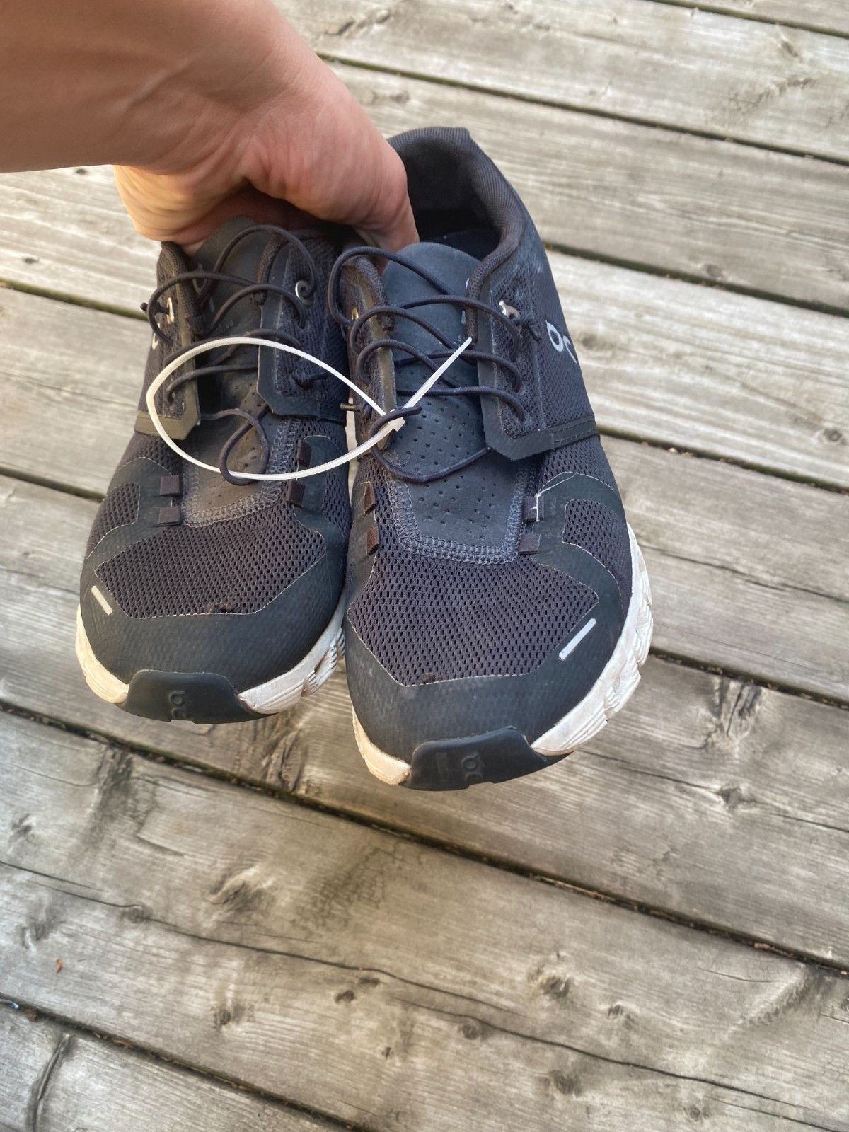 On On Running Cloud 5 Women’s Size 9 B ‘Black/White’ Running S Size US 9 / IT 39 - 6 Thumbnail