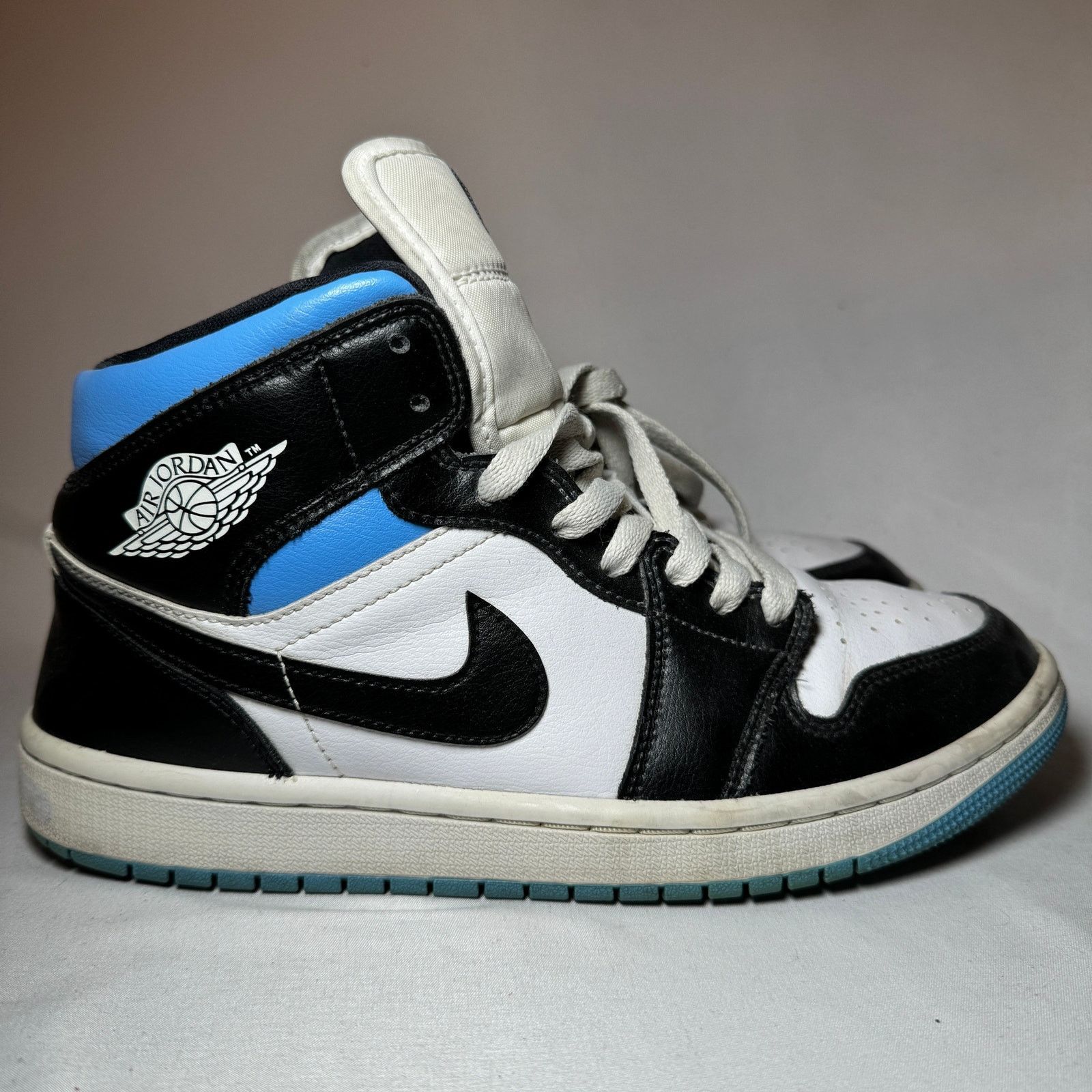 Jordan Brand × Nike Size 9 - Nike Air Jordan 1 Mid University Blue Women's Shoes Size US 9 / IT 39 - 1 Thumbnail