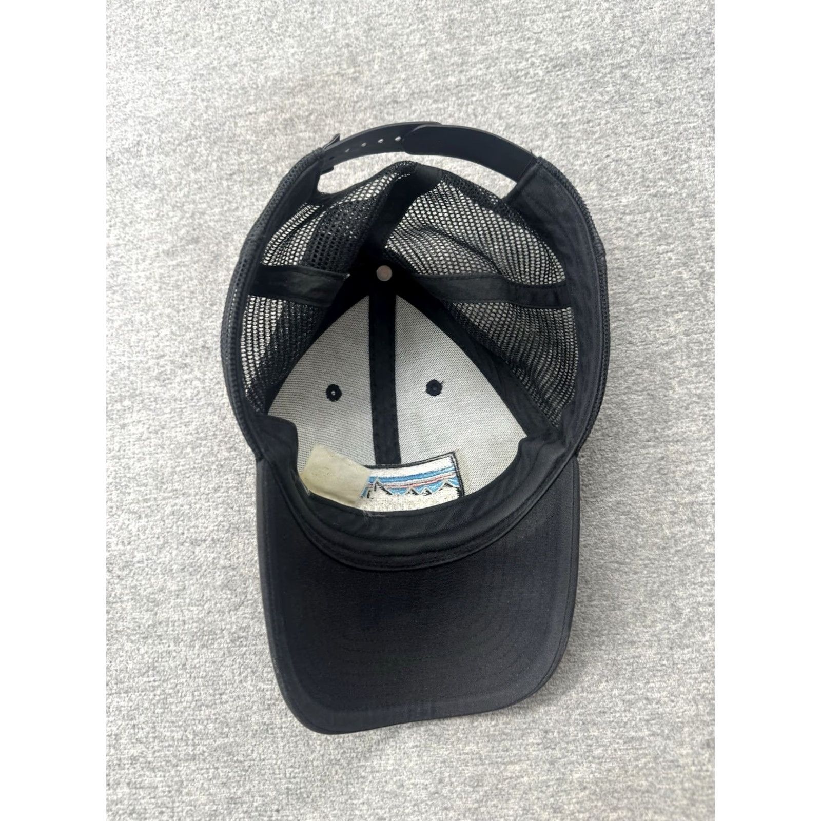 Patagonia VINTAGE Patagonia P-6 Logo LoPro Trucker Hat Black Fly Fishing Mens One Size Hats Size ONE SIZE - 5 Thumbnail