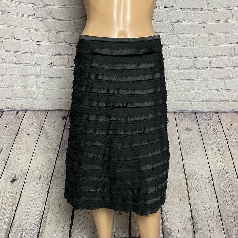 Bcbgmaxazria BCBGMAXAZRIA Black Tiered Lace Silk A-line Skirt Size 0 Size 25" / US 0 / IT 36 - 1 Thumbnail