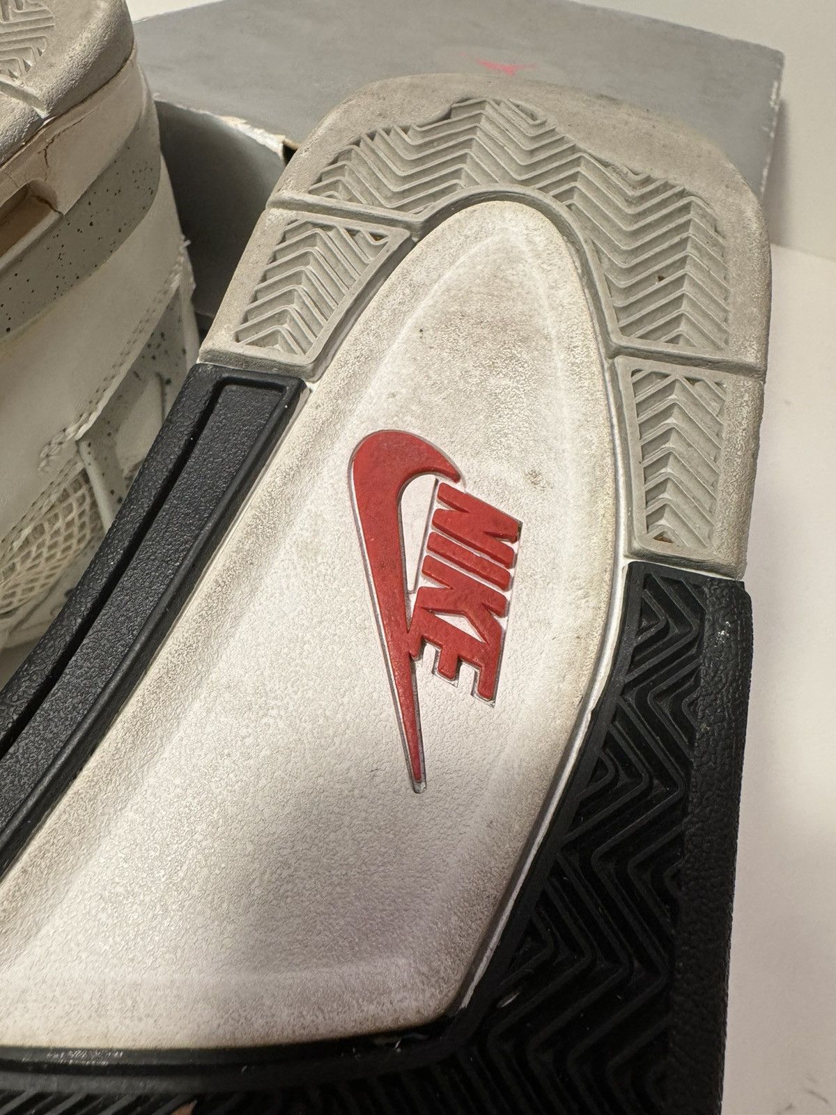 Jordan Brand Jordan White Cement 4 FINAL PRICE DROP!! Size US 11 / EU 44 - 22 Thumbnail