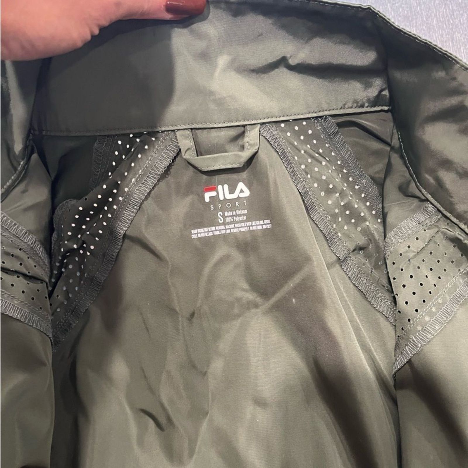 Fila NWOT Fila Womens Army Green Rain Jacket - Size S Size S / US 4 / IT 40 - 5 Thumbnail