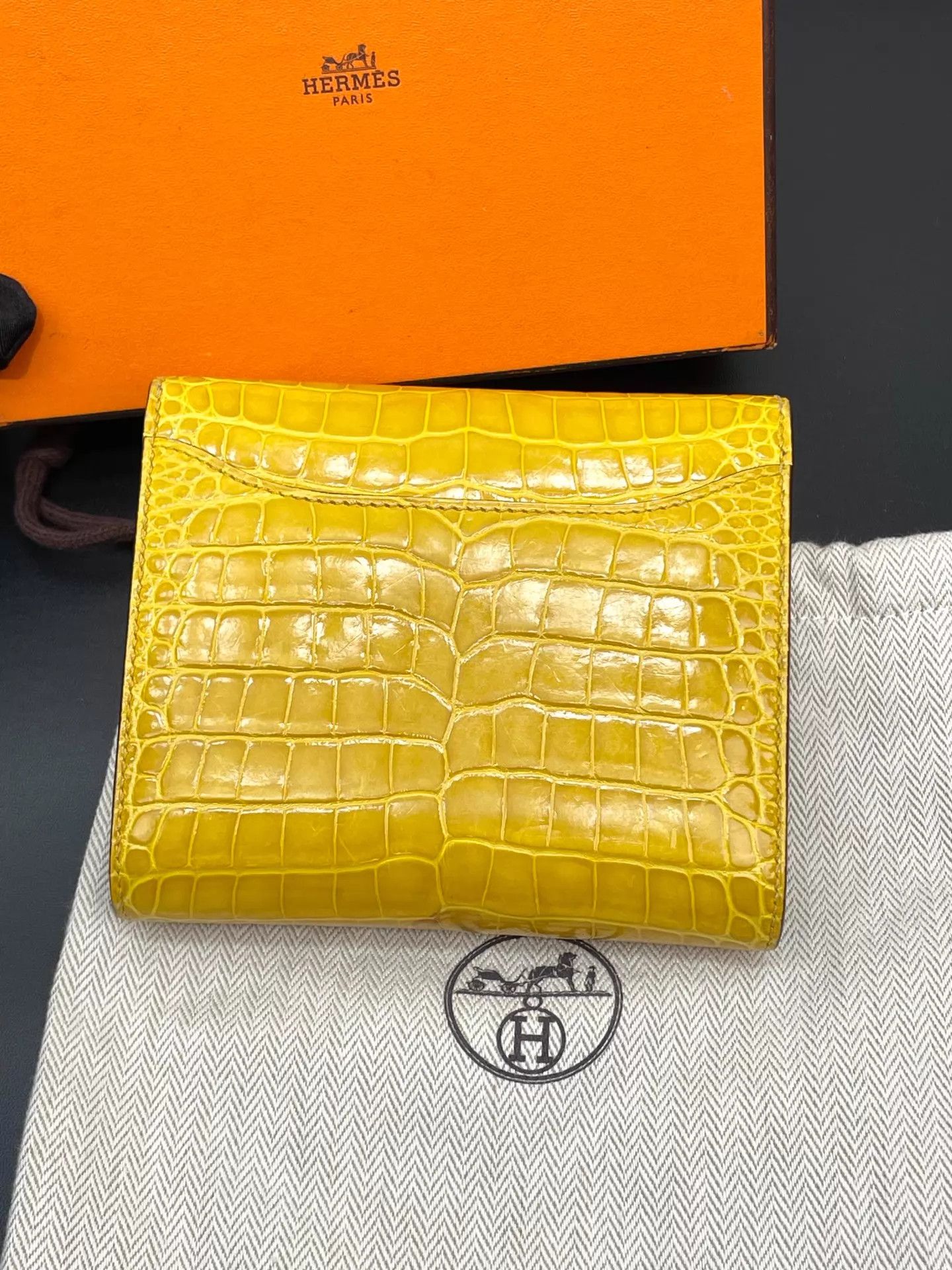 Hermes Hermès Constance Short Wallet Glossy Croc Gold D 97 New Size ONE SIZE - 2 Thumbnail