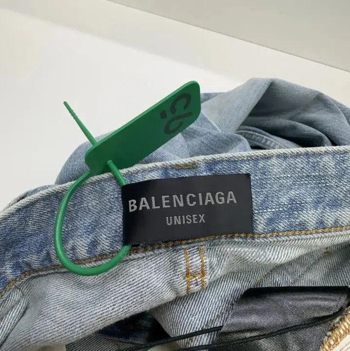 Balenciaga Balenciaga Men's Light Blue Loose Fit Denim Pants. Size US 26 / EU 42 - 5 Thumbnail