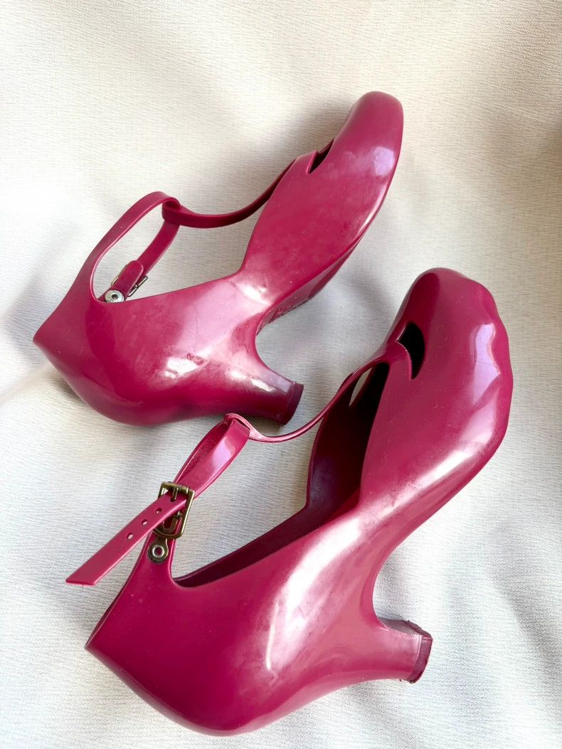 Vivienne Westwood Vivienne Westwood Red cat paw shoes Size US 7.5 / IT 37.5 - 6 Thumbnail