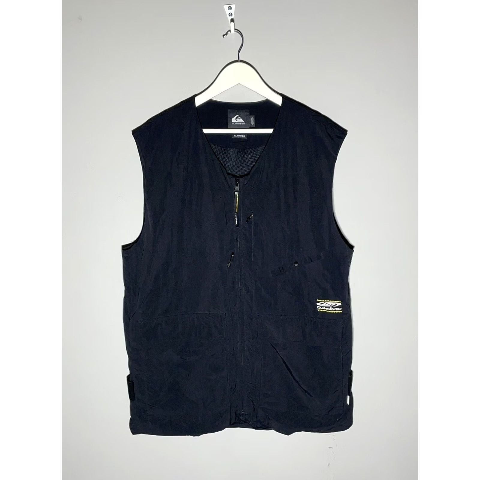 Quiksilver Quiksilver Nylon Y2k Streetwear Style Multi Pocket Sleeveless Jacket XL Black Casual Surf Streetwear Mens Jacket Size US XL / EU 56 / 4 - 2 Thumbnail