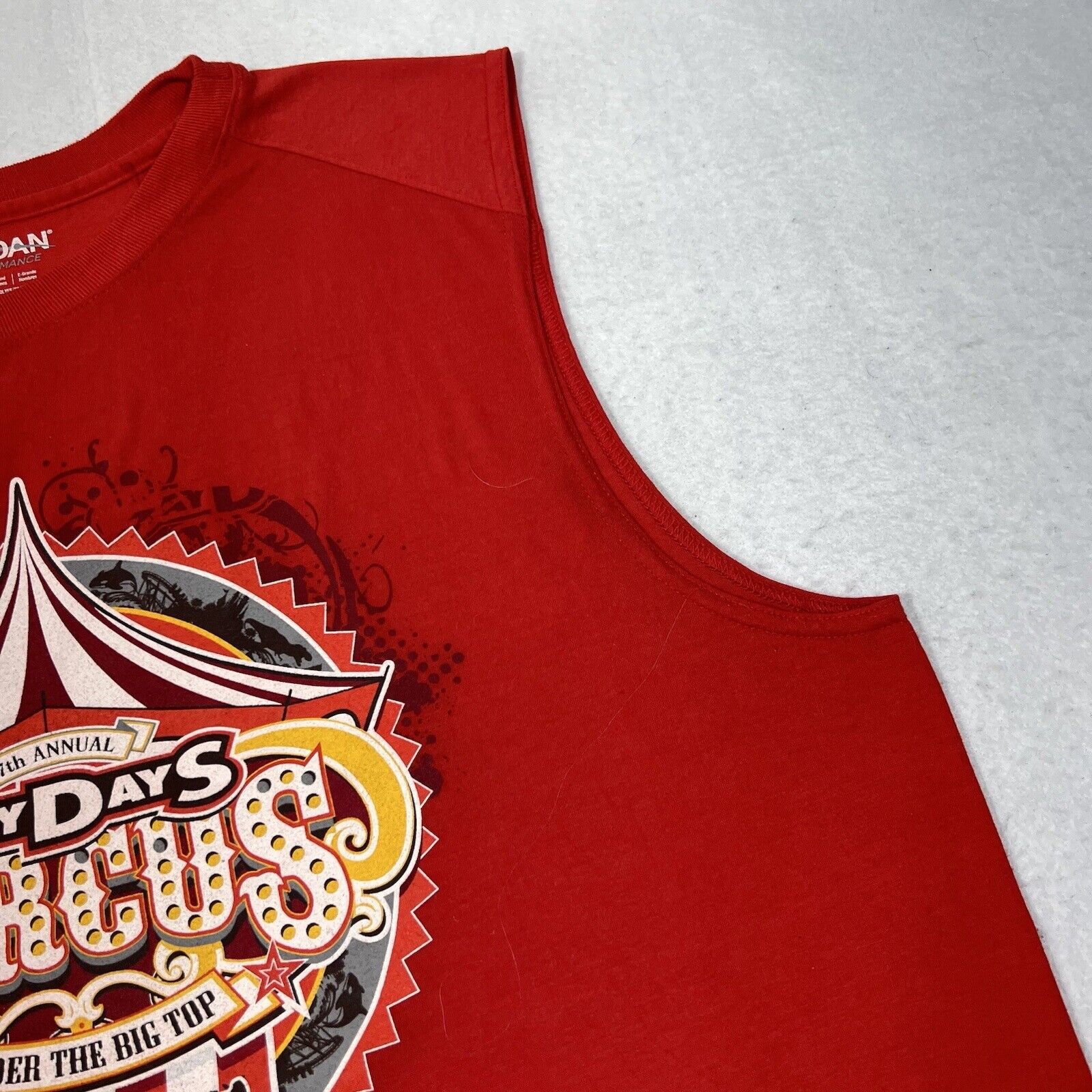 Gildan Gay Days Circus 2017 Orlando Pullover Tank Top Pride Tee Size US XL / EU 56 / 4 - 4 Thumbnail