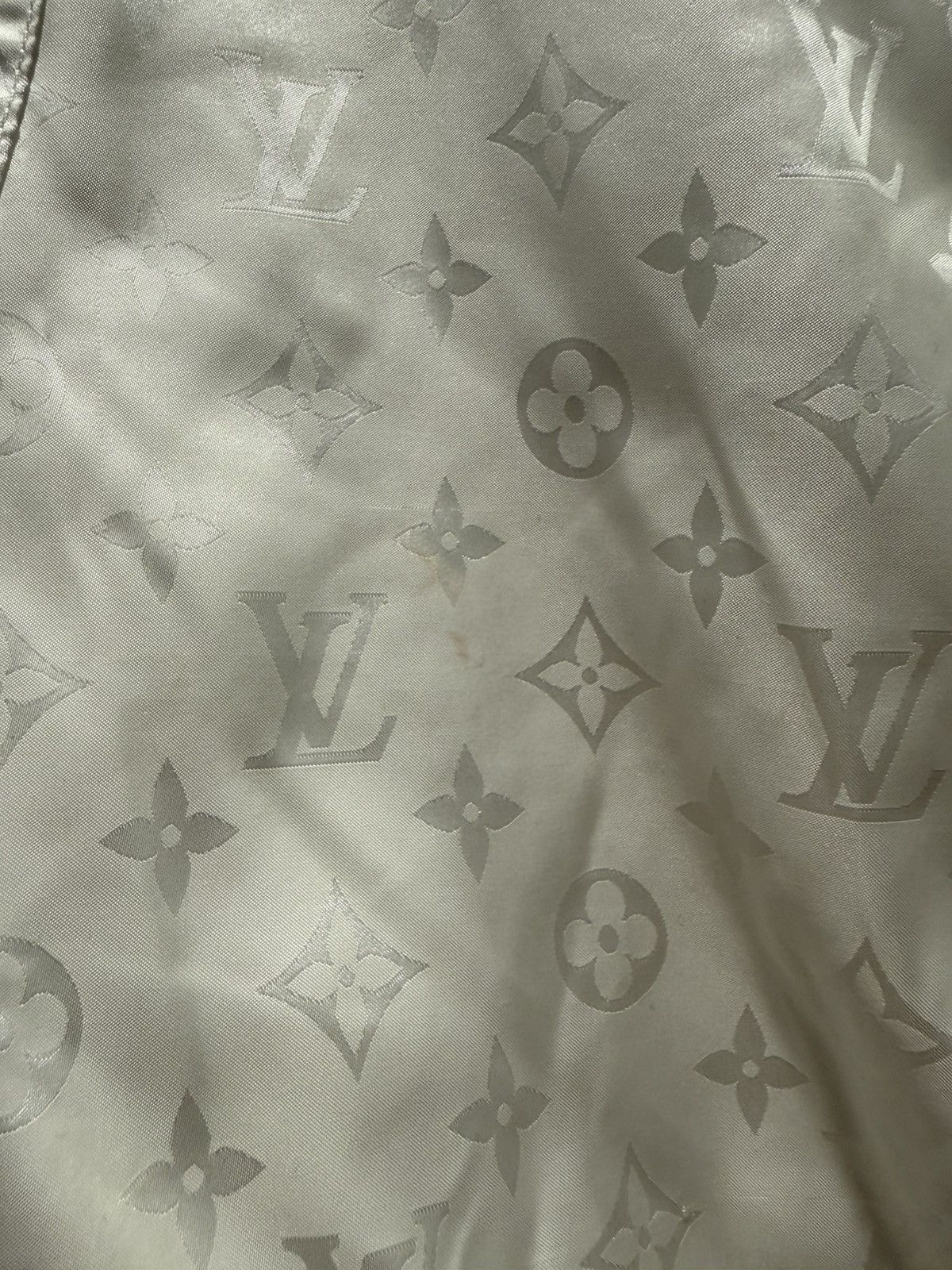 Louis Vuitton Louis Vuitton Staples White Monogram Reversible Windbreaker Size US S / EU 44-46 / 1 - 9 Thumbnail