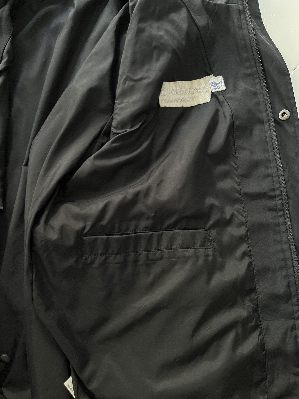 Goretex × Vintage Vintage Black Nylon Shell Jacket Size US L / EU 52-54 / 3 - 9 Thumbnail