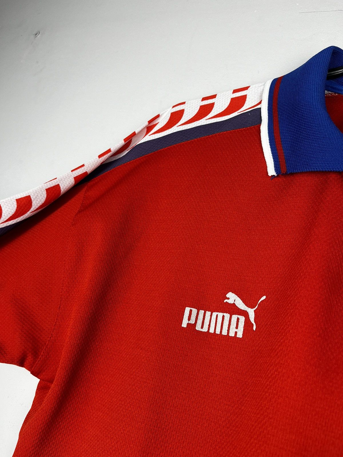 Puma × Vintage Puma Czech republic vintage 1996 home Jersey Size US L / EU 52-54 / 3 - 7 Thumbnail