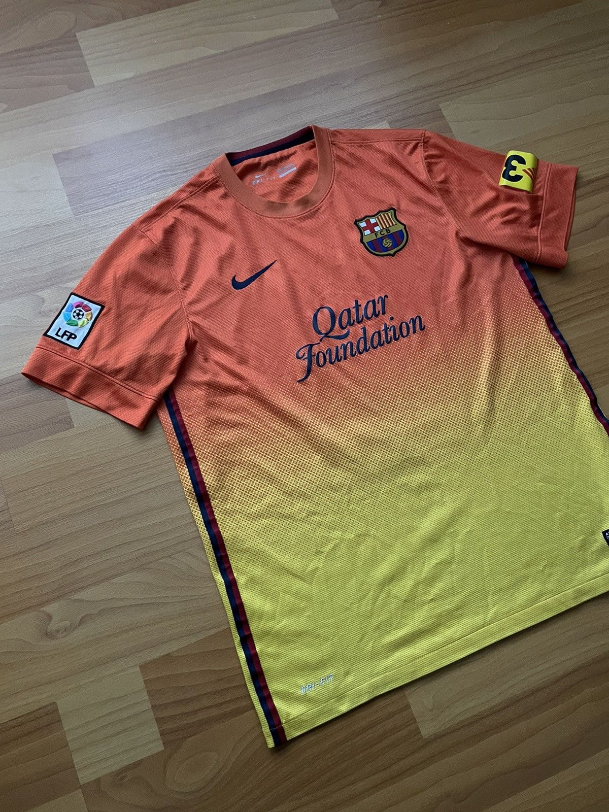 Nike Vintage NIKE FC Barcelona 2012-2013 Away Football Jersey Size US L / EU 52-54 / 3 - 2 Thumbnail