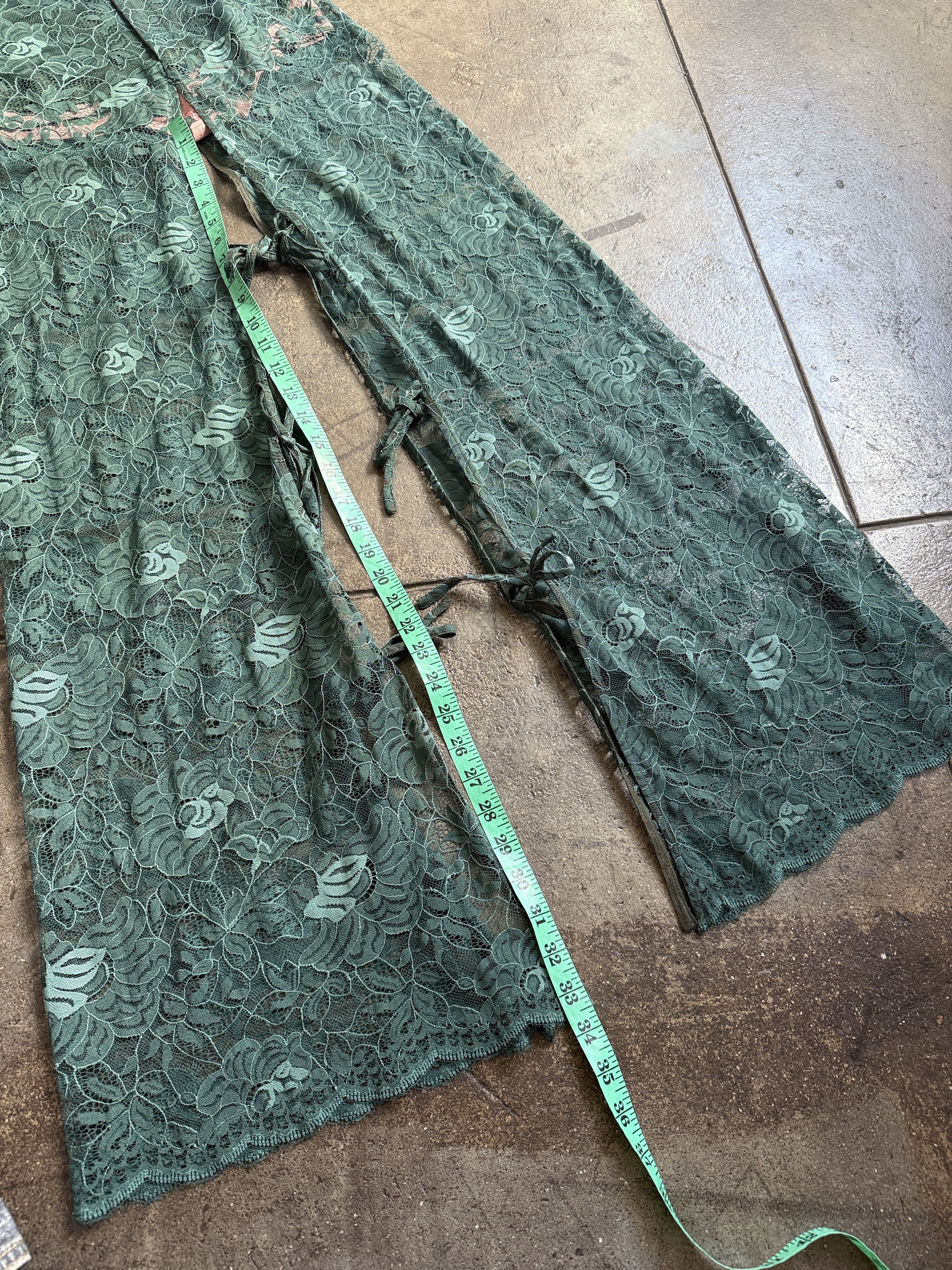 Vivienne Westwood 2019 Green Lace Pants w/ Oriental Pink Strcutured underwear Size 26" / US 2 / IT 38 - 14 Thumbnail