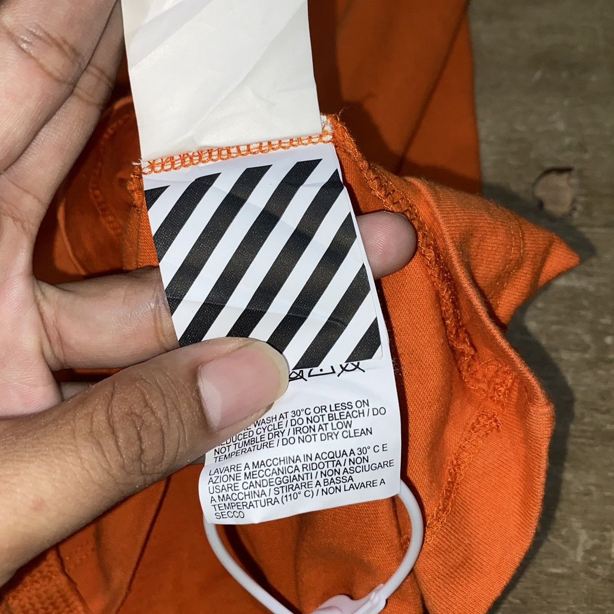 Off-White Off white abstract arrow logo T-shirt over size Size US M / EU 48-50 / 2 - 11 Thumbnail