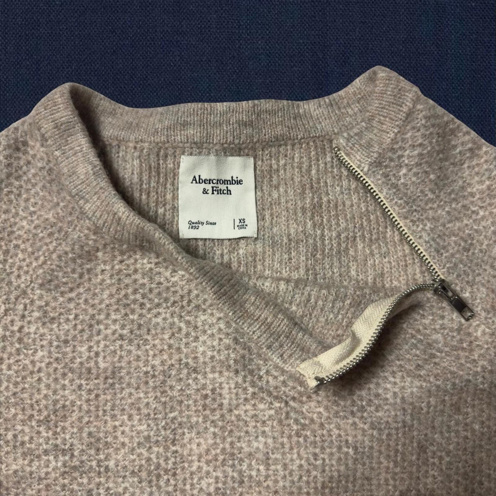 Abercrombie & Fitch Abercrombie & Fitch zip neck knit sweater oatmeal XS Size XS / US 0-2 / IT 36-38 - 2 Thumbnail