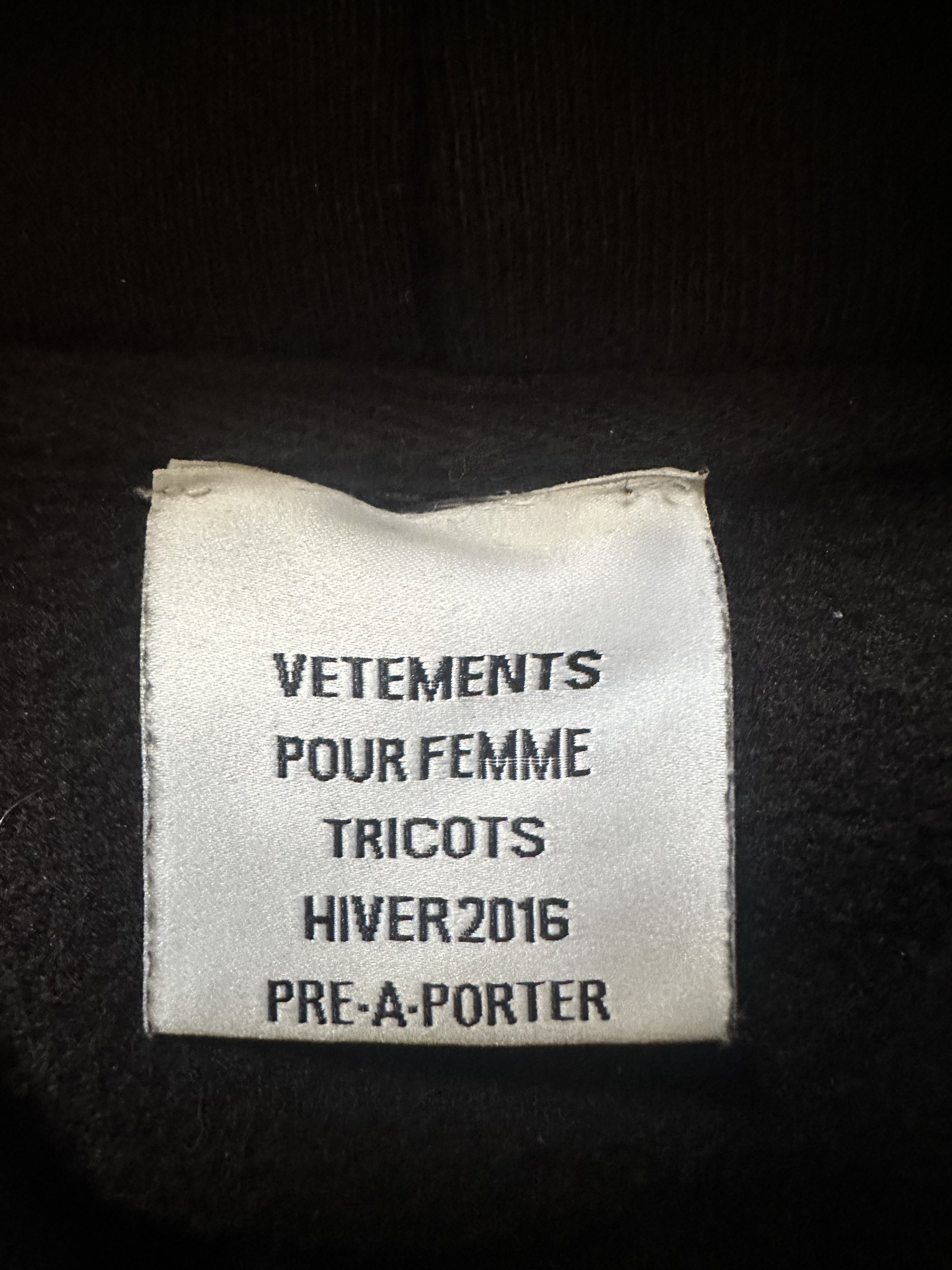 Vetements (xs) Vetements OG metal logo hoodie Size US XS / EU 42 / 0 - 4 Thumbnail