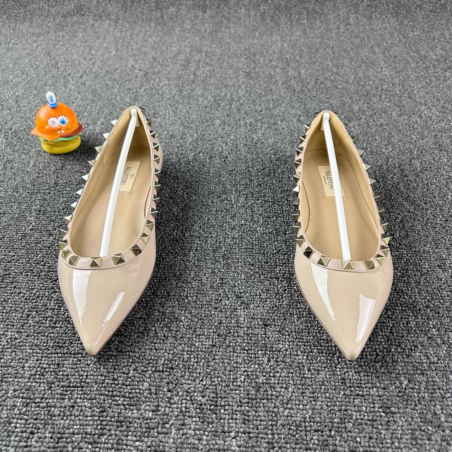 Valentino Valentino nude pink studded flat 36 new Size US 5.5 / IT 35.5 - 2 Thumbnail