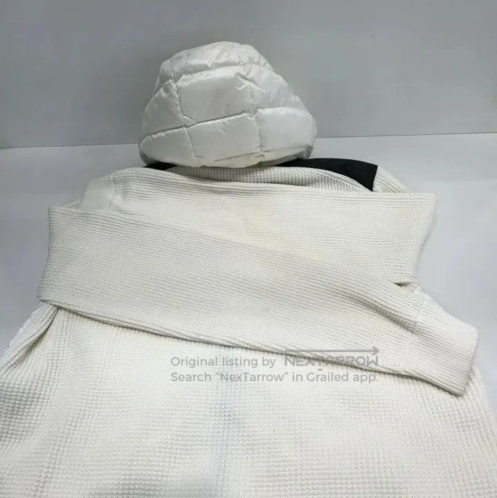 Moncler Moncler Printed Logo Zip Hooded Down Jacket. Size US XL / EU 56 / 4 - 9 Thumbnail