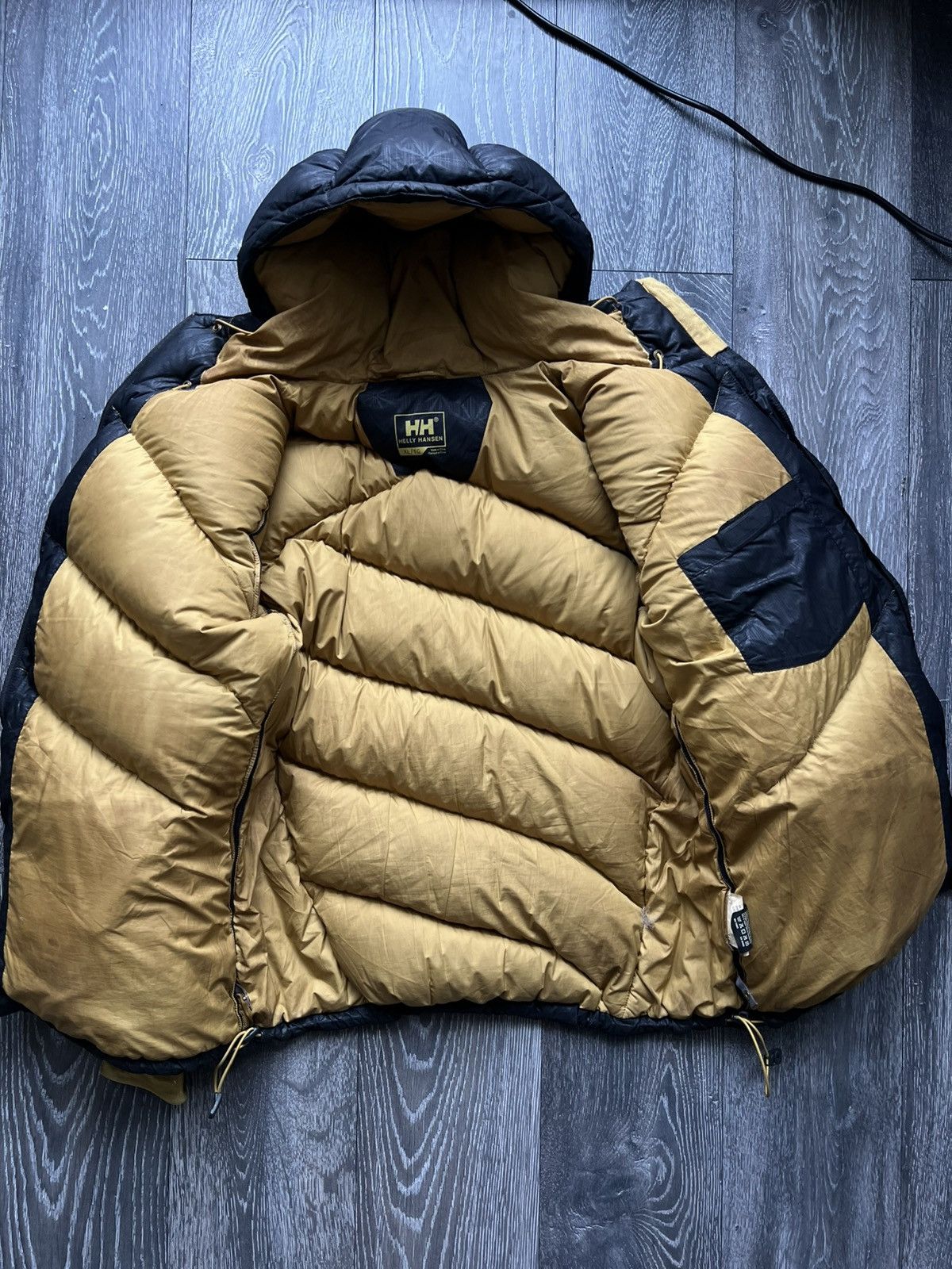 Helly Hansen Women’s Helly Hansen down puffer jacket Size:XL Size XL / US 12-14 / IT 48-50 - 7 Thumbnail