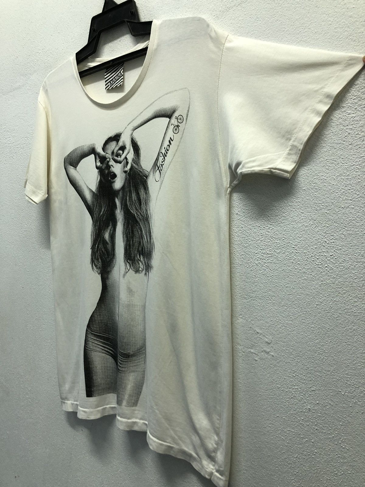 Vintage Vintage Araina Fashion T-Shirt Size US M / EU 48-50 / 2 - 5 Thumbnail