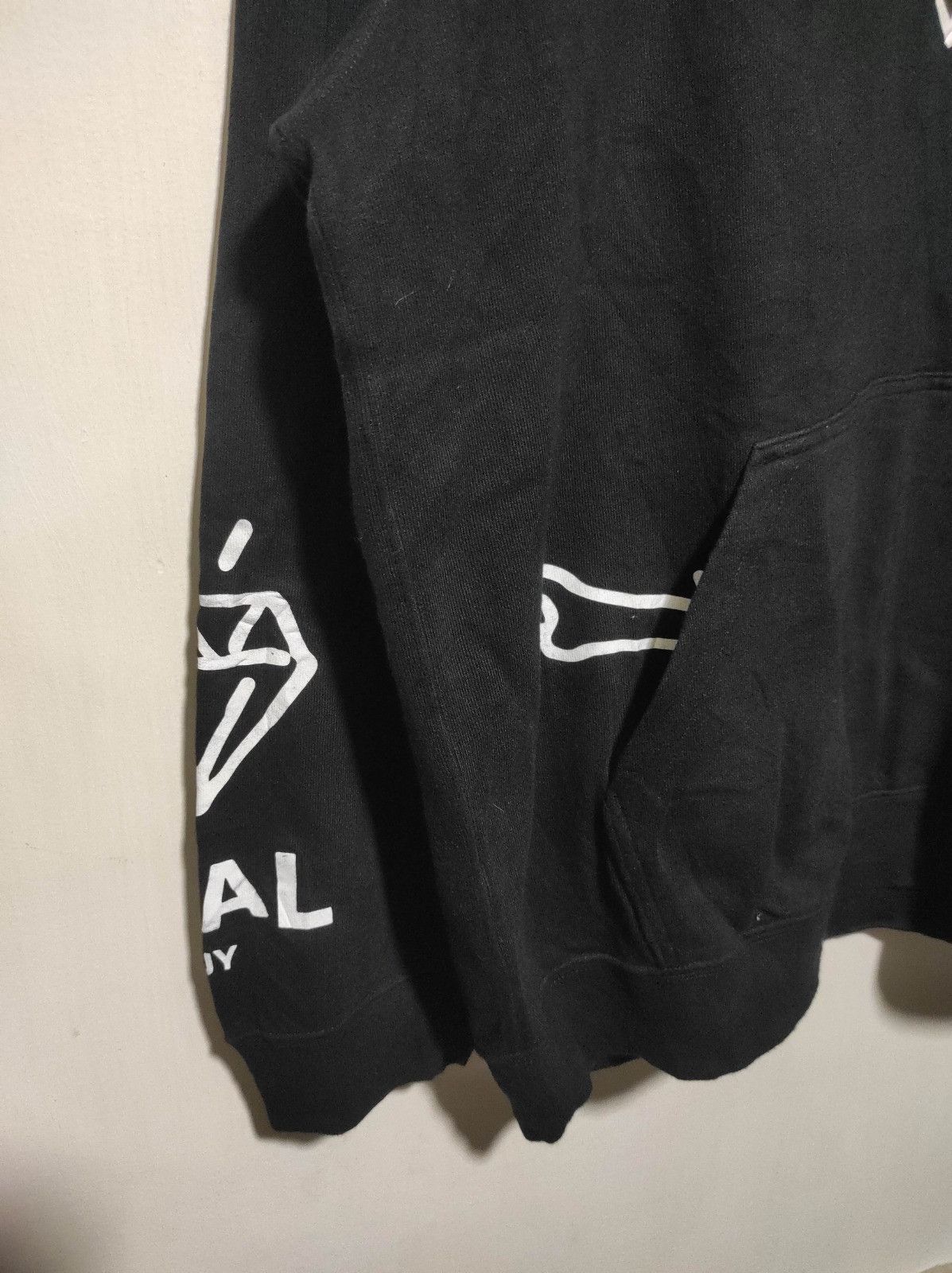 Uniqlo Uniqlo UT Trouble Andrew fur hoodie Size US XL / EU 56 / 4 - 5 Thumbnail
