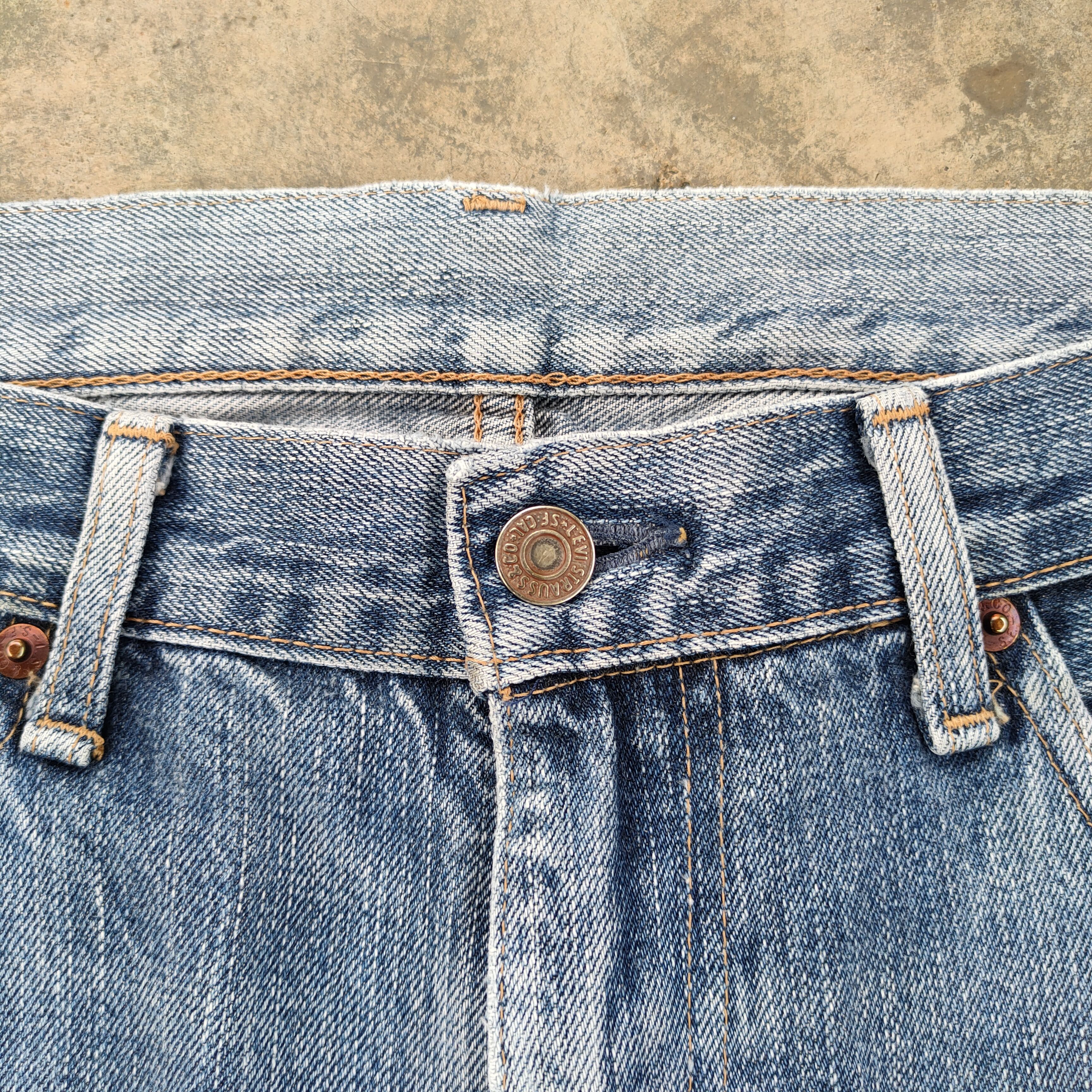Levi's Vintage Clothing VINTAGE LEVI'S STRAUS 510 FADED RIPPED JEANS DENIM PANTS Size US 36 / EU 52 - 6 Thumbnail