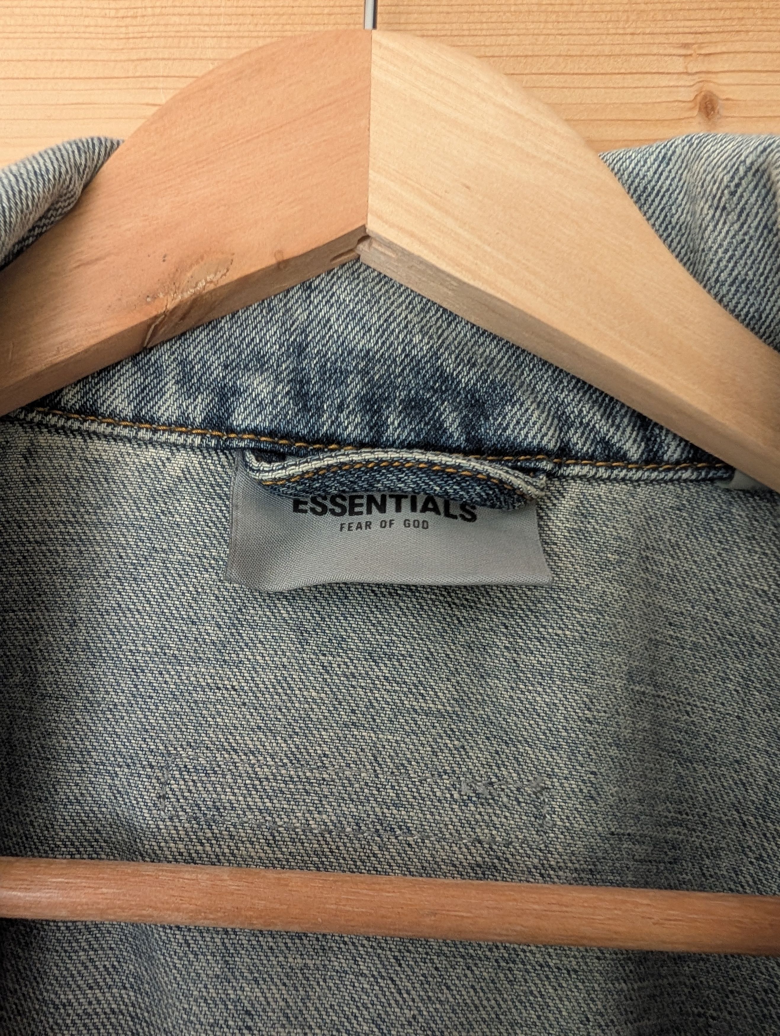 Essentials Fear of god essentials denim trucker jacket light indigo Size US XL / EU 56 / 4 - 2 Thumbnail