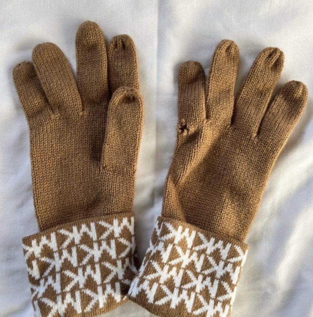 Michael Kors Gorgeous slightly worn Michael Kors gloves Size ONE SIZE - 5 Thumbnail