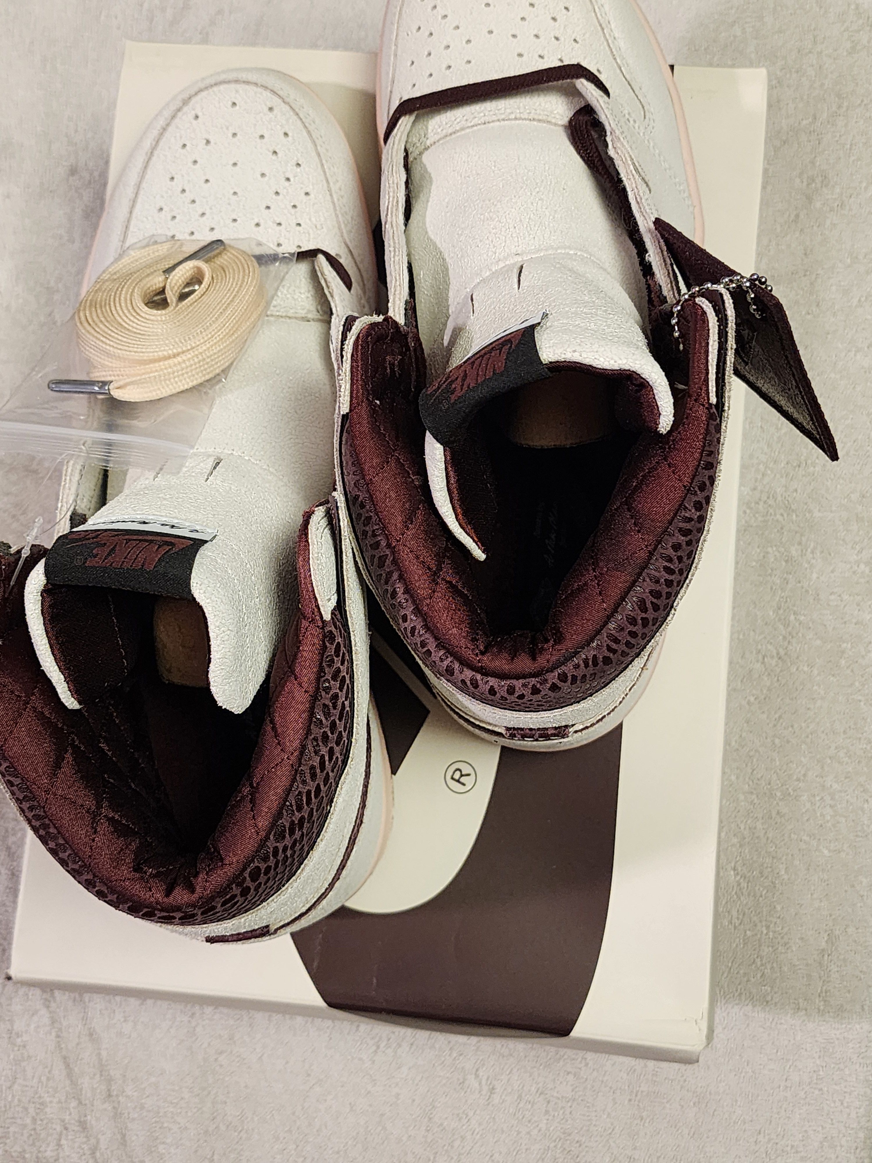 A Ma Maniere × Jordan Brand Jordan 1 Retro High OG A Ma Manière Size US 11 / EU 44 - 1 Thumbnail