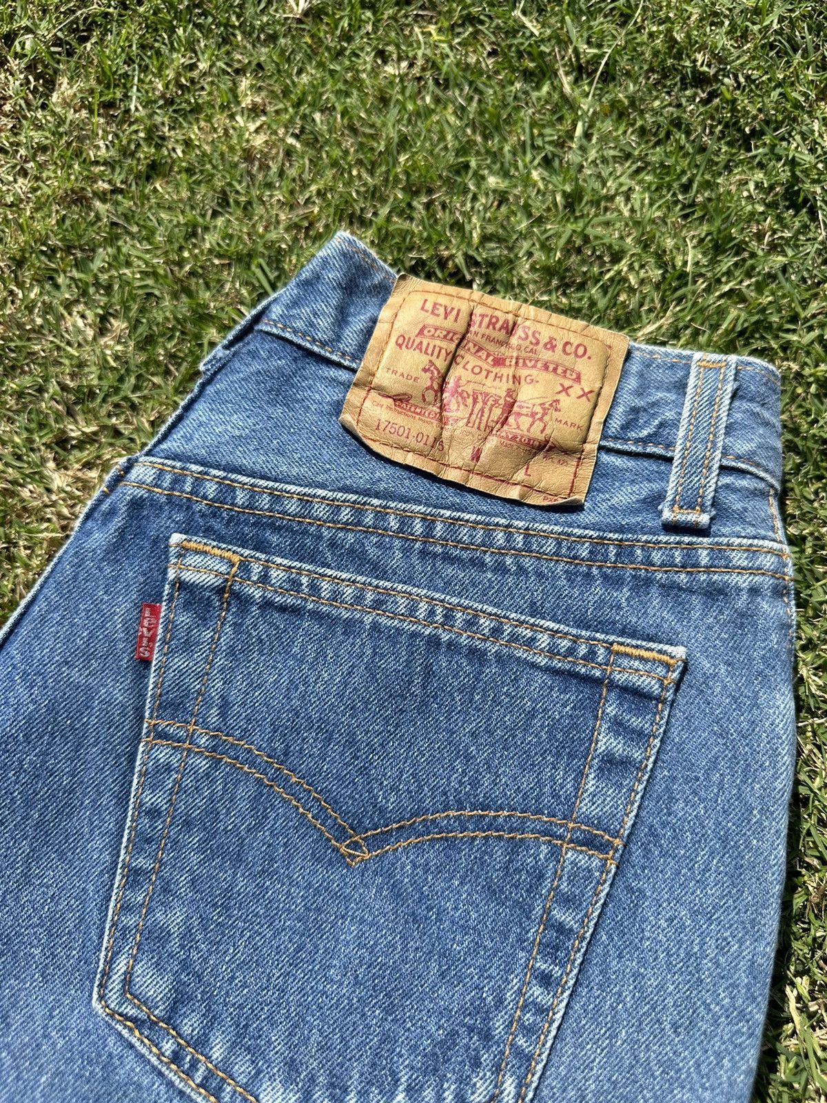 Levi's × Vintage Vintage 80’s Levi’s jeans 17501-0115 Size 32" / US 10 / IT 46 - 3 Thumbnail