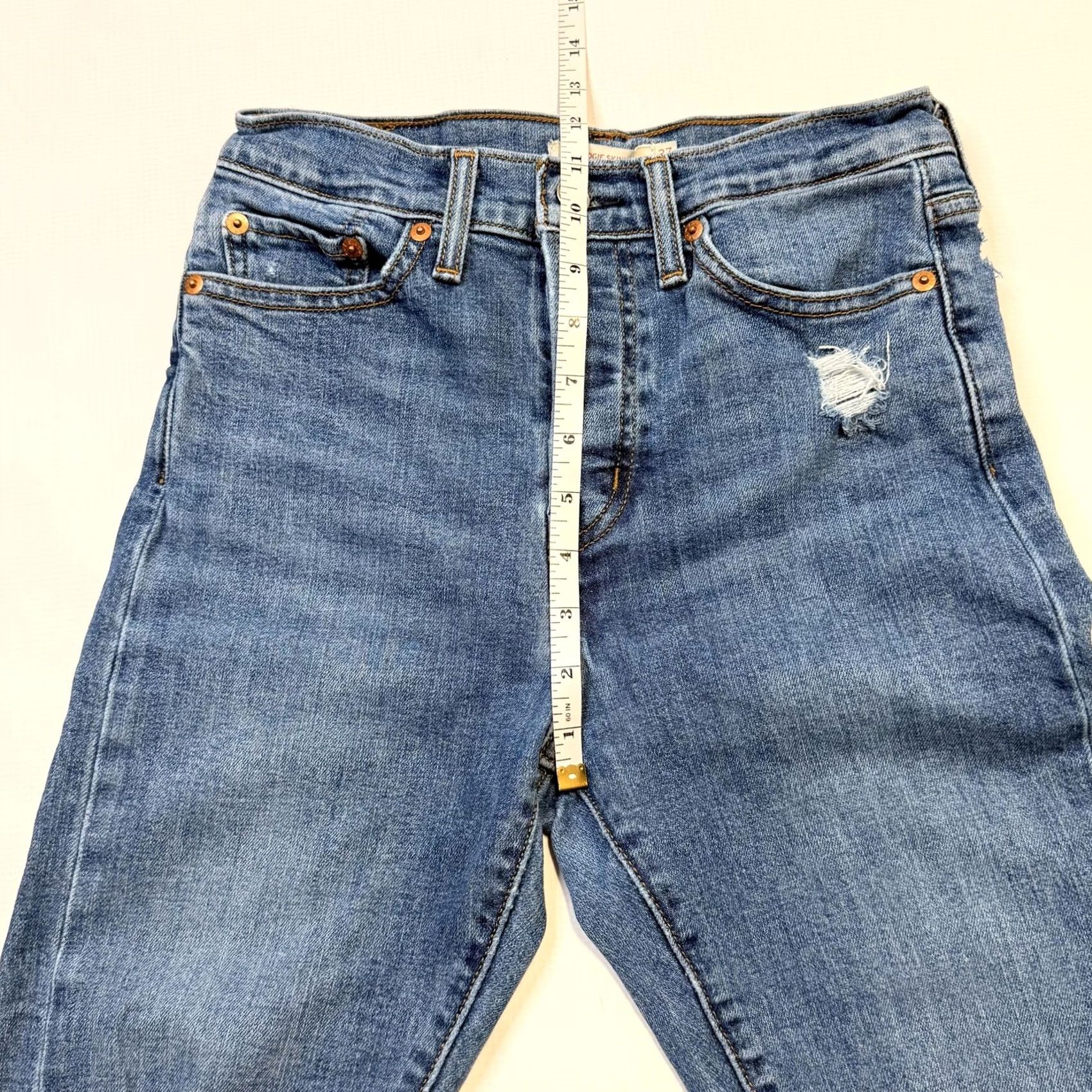 Levi's Levi's Wedgie Skinny Jeans Womens 27 Blue High Rise Distressed Stretch Denim, 5-Pocket, Button Fly, 27 in Inseam, Medium Wash, Jeans Size 27" / US 4 / IT 40 - 5 Thumbnail