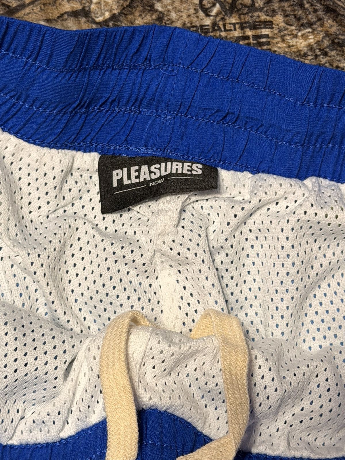 Pleasures Pleasures Heart Short Size US 33 - 3 Thumbnail