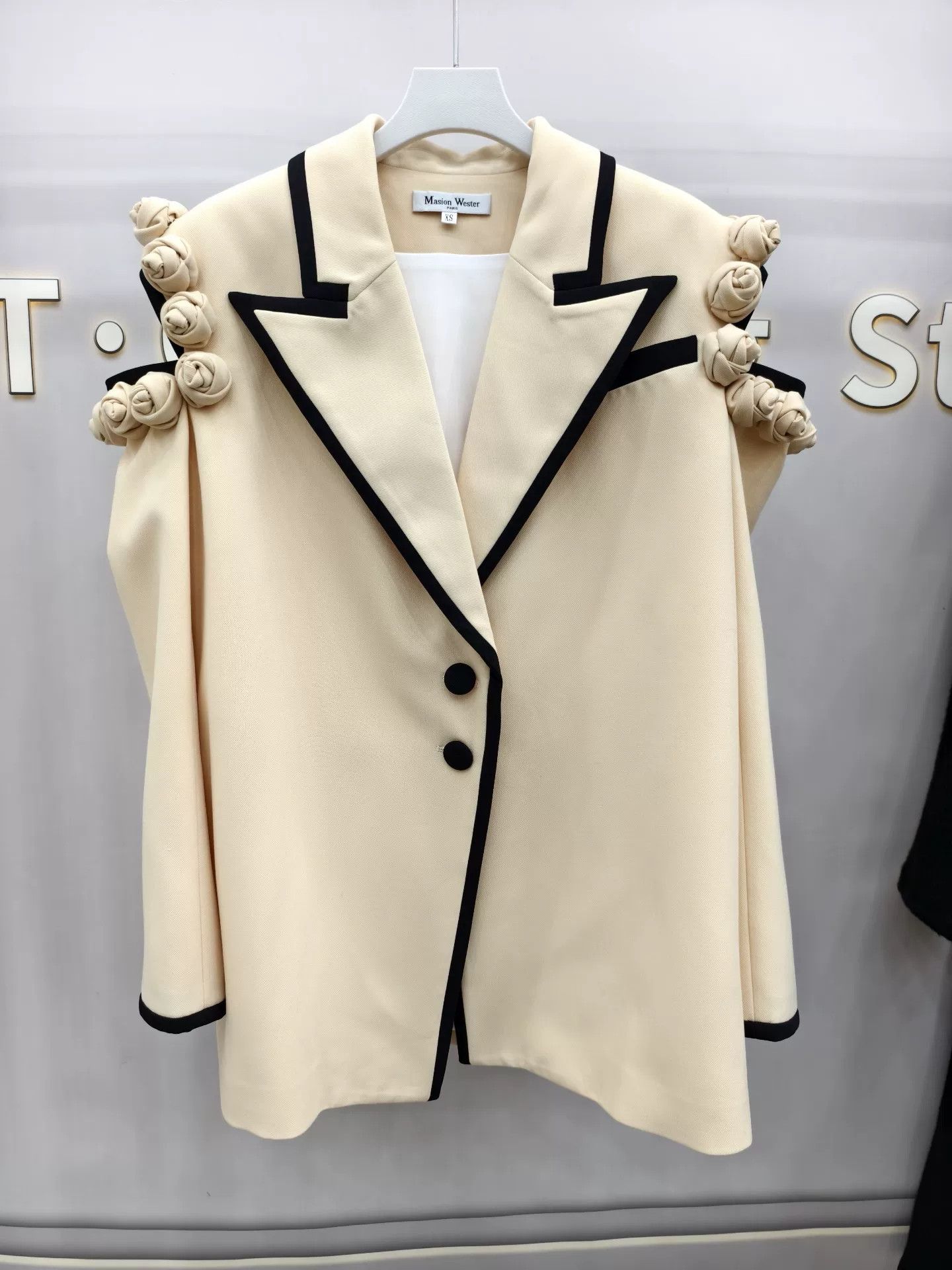 Japanese Brand Maison Wester Flower Blazer in Light Yellow Size XS / US 0-2 / IT 36-38 - 1 Thumbnail