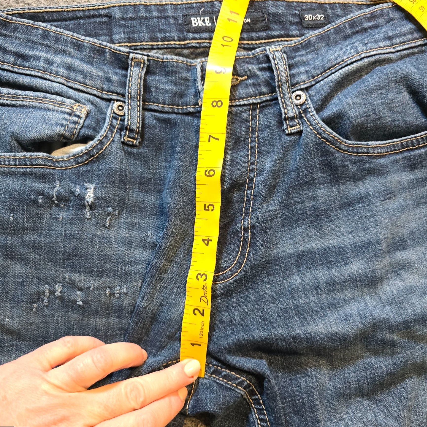 Vintage **Buckle Mid Rise Tapered Jeans Mens Blue 30x32** User: **Buckle Tapered Mid Rise Jeans Mens Blue 30x32** Size 30" / US 8 / IT 44 - 7 Thumbnail