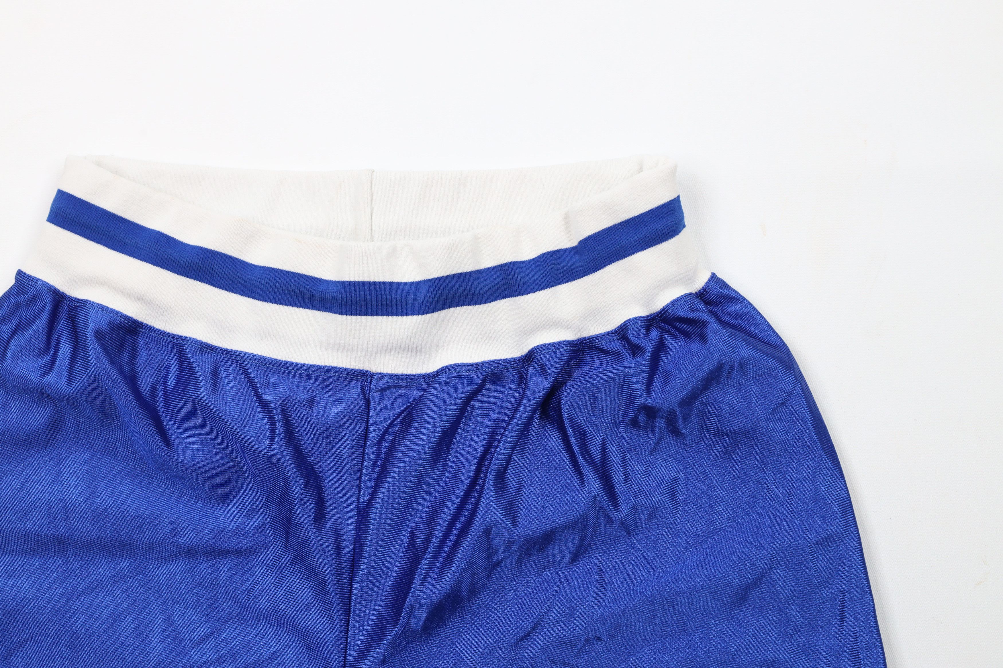 Vintage Vintage 80s 90s Silky Nylon Above Knee Basketball Shorts USA Size US 32 / EU 48 - 2 Thumbnail