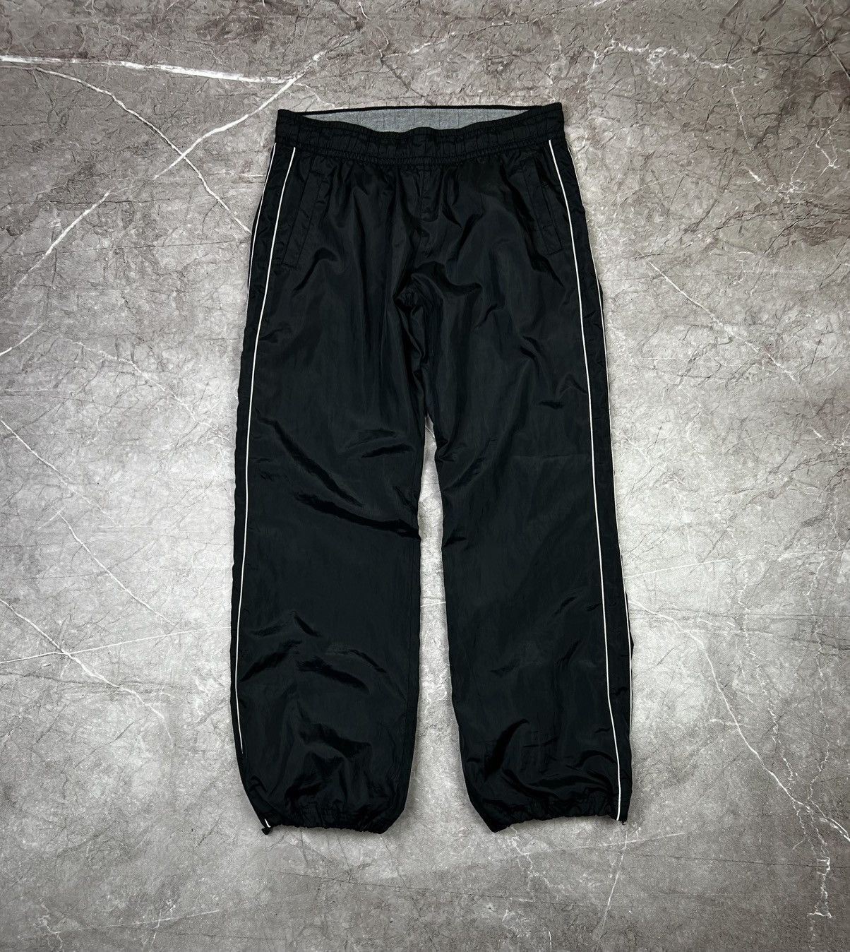 Nike × Vintage Nike Baggy Nylon Pants Size M Size US 32 / EU 48 - 2 Thumbnail