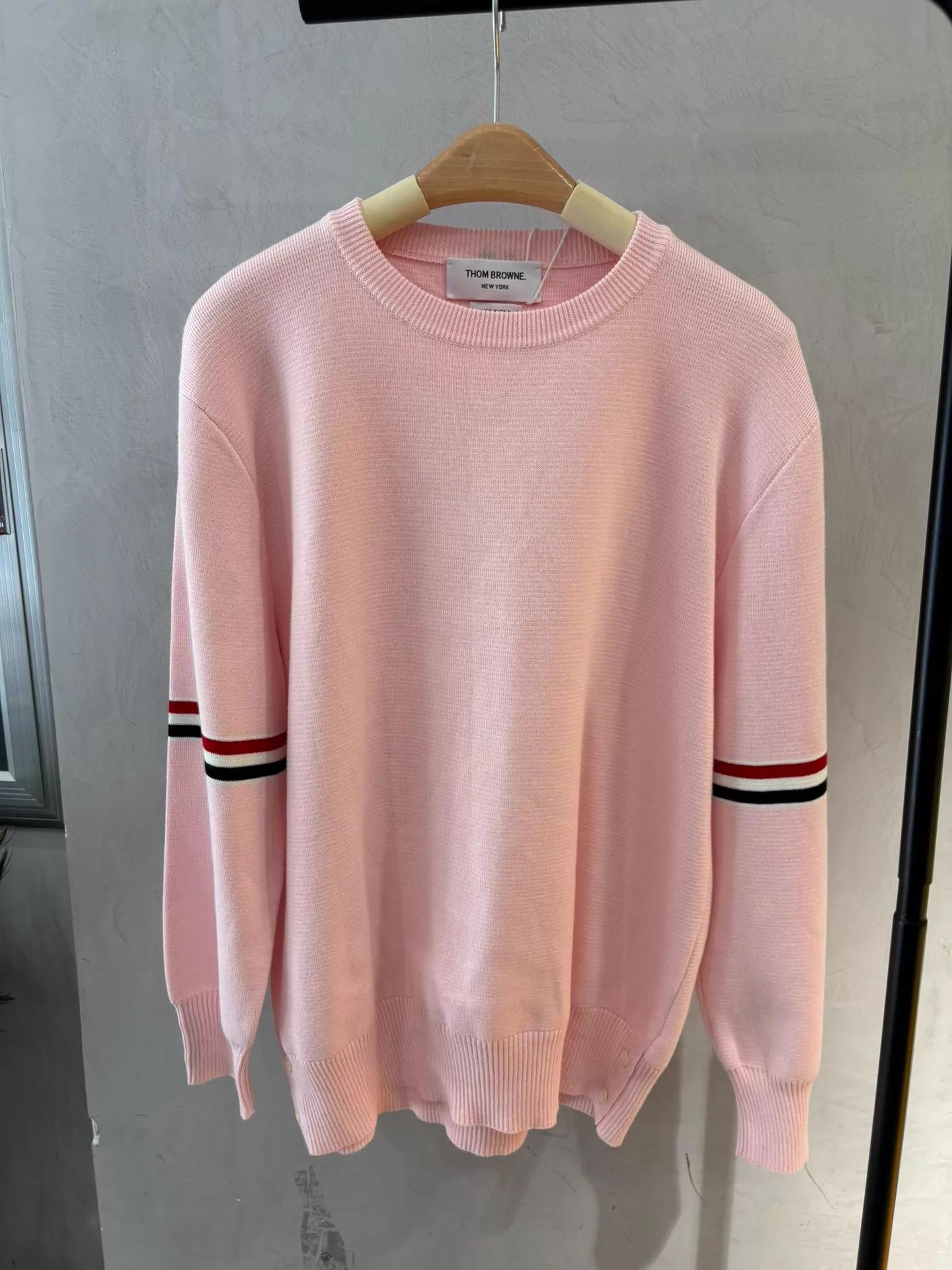 Thom Browne THOM BROWNE Sakura Pink Knit Sweatshirt Deadstock S2 Size XS / US 0-2 / IT 36-38 - 1 Thumbnail