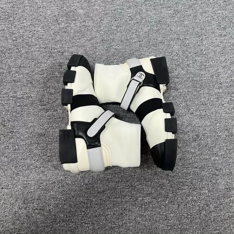 Chanel Chanel Panda Moon Shoes White Sneakers -2505 Size US 7 / IT 37 - 4 Thumbnail