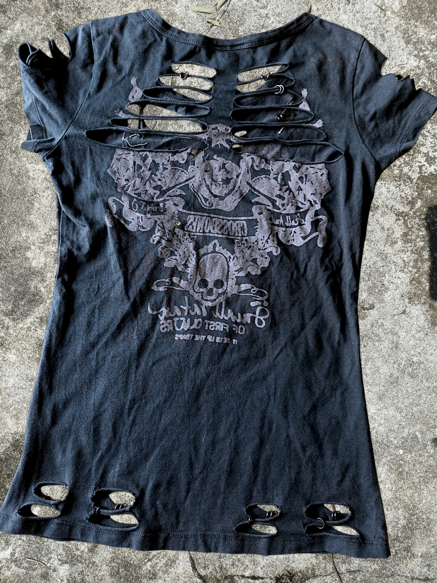Vintage Crossbonez Distressed Skull Short Sleeve Strict TShirt Size US M / EU 48-50 / 2 - 9 Thumbnail