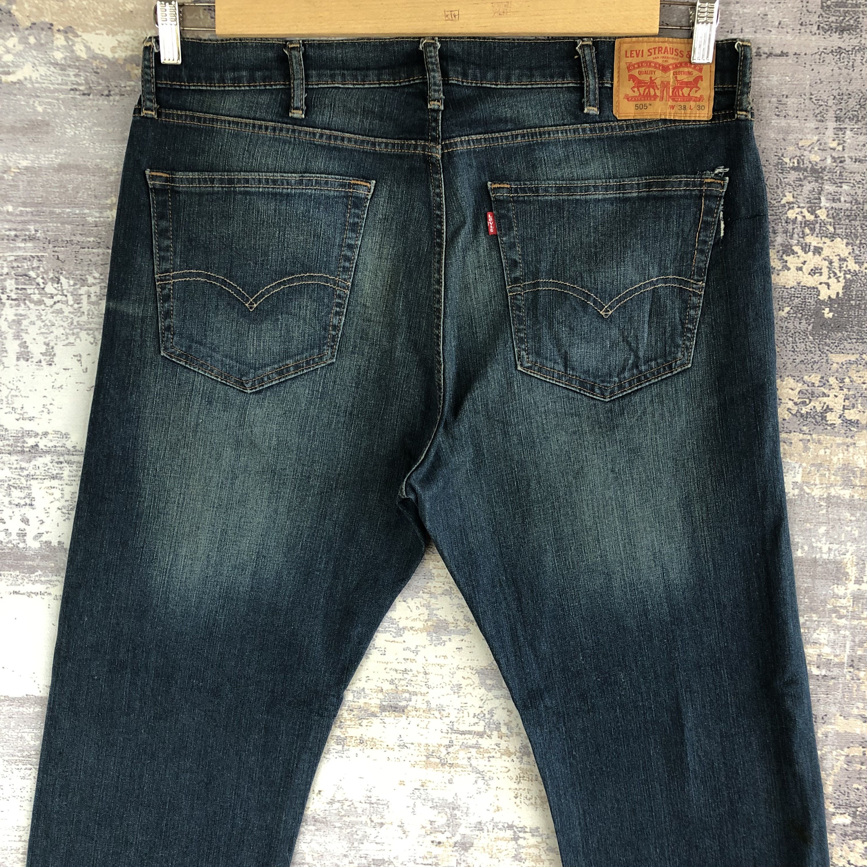 Levi's Vintage Y2K Levis 505 Faded Jeans Levi's 505 Indigo Denim Size US 38 / EU 54 - 4 Thumbnail