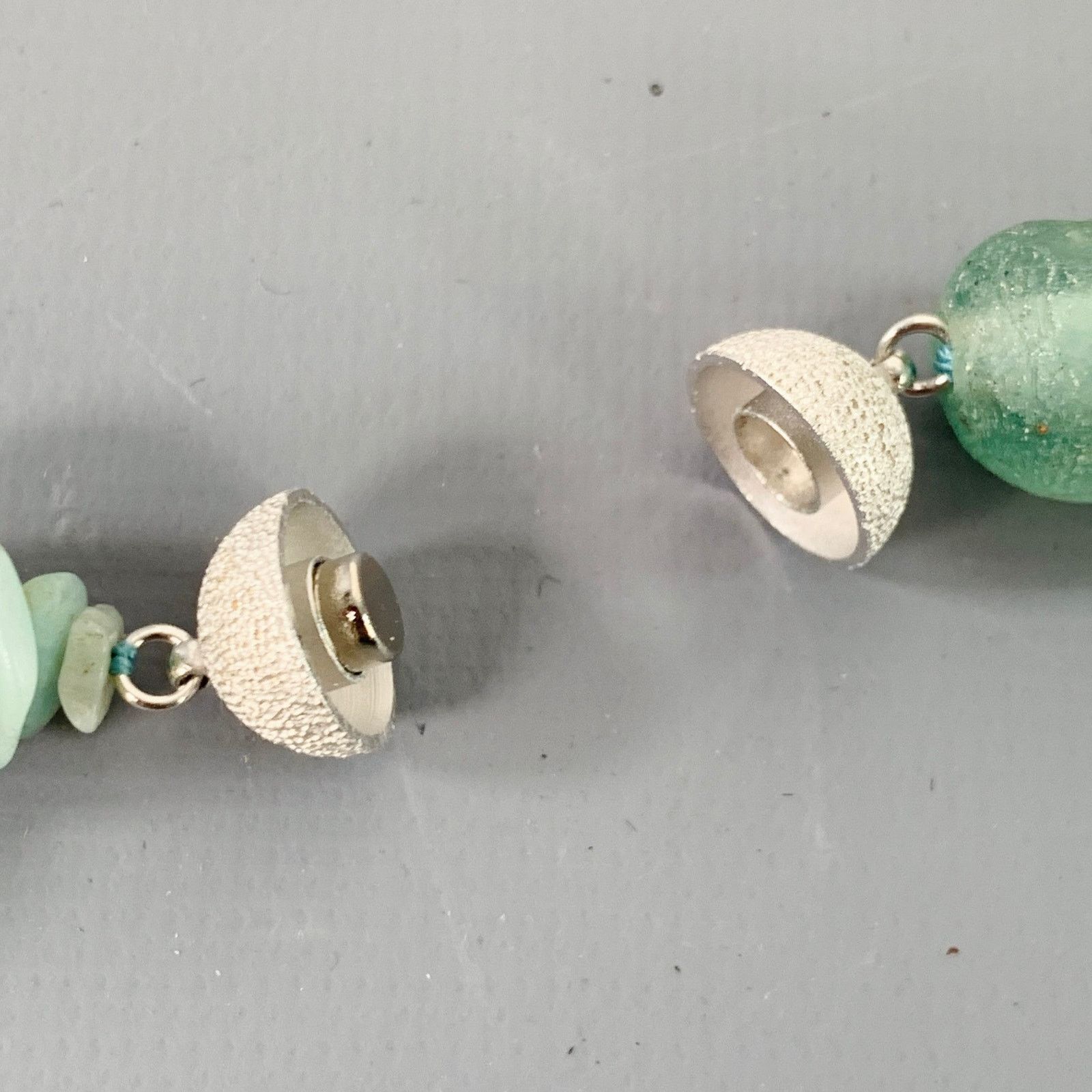 Vintage VINTAGE Green Sage Glass Necklace Size ONE SIZE - 3 Thumbnail