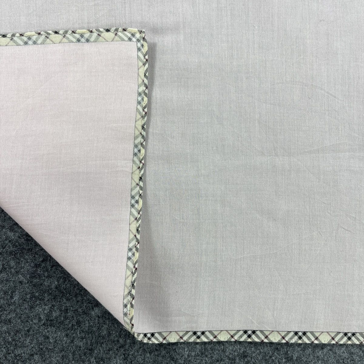 Burberry Burberry Handkerchief / Bandana / Neckerchief B010 Size ONE SIZE - 7 Thumbnail