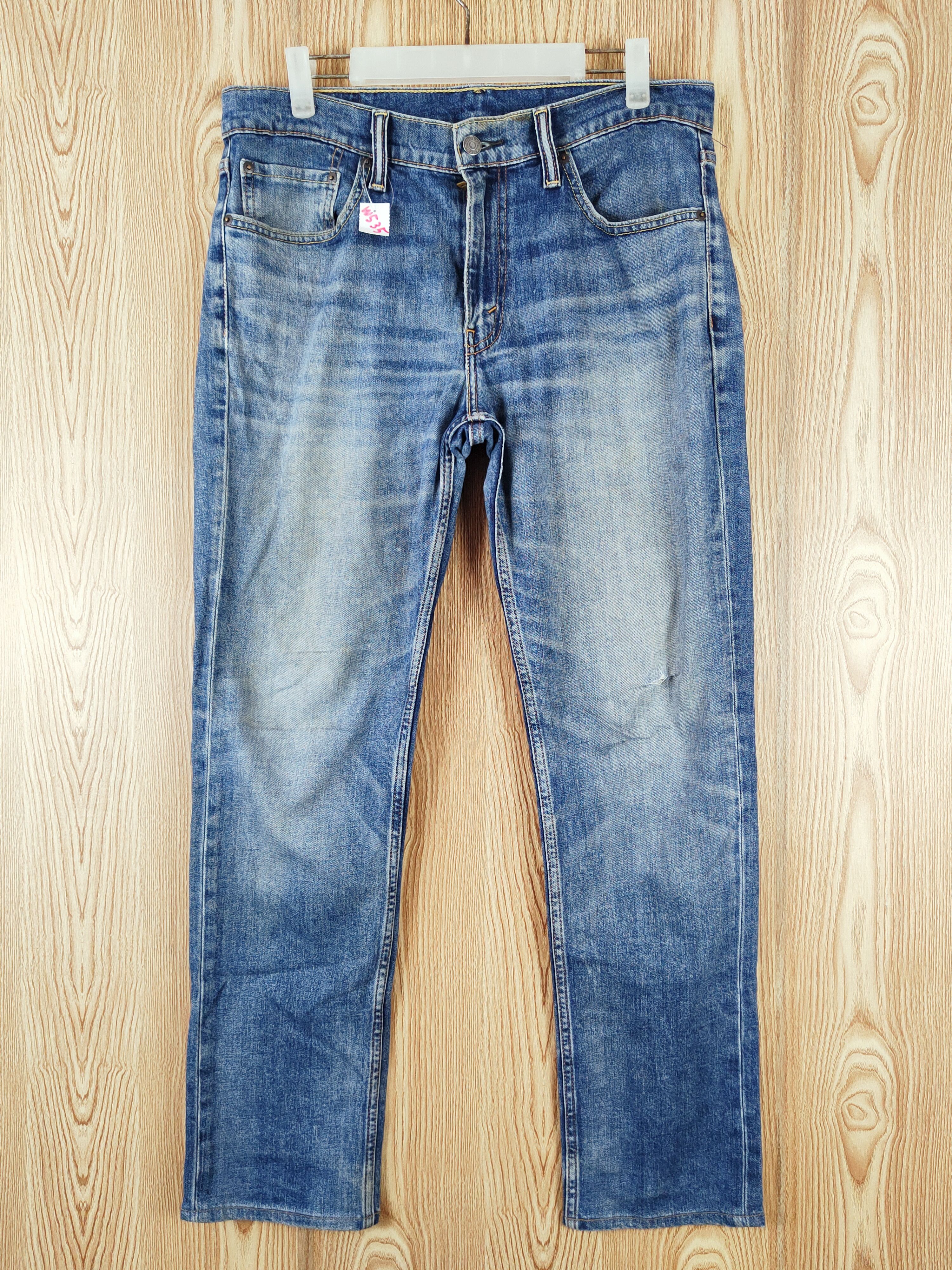 Levi's Levi's vintage Blue Distressed Ripped Jeans #W535 Size US 34 / EU 50 - 1 Thumbnail