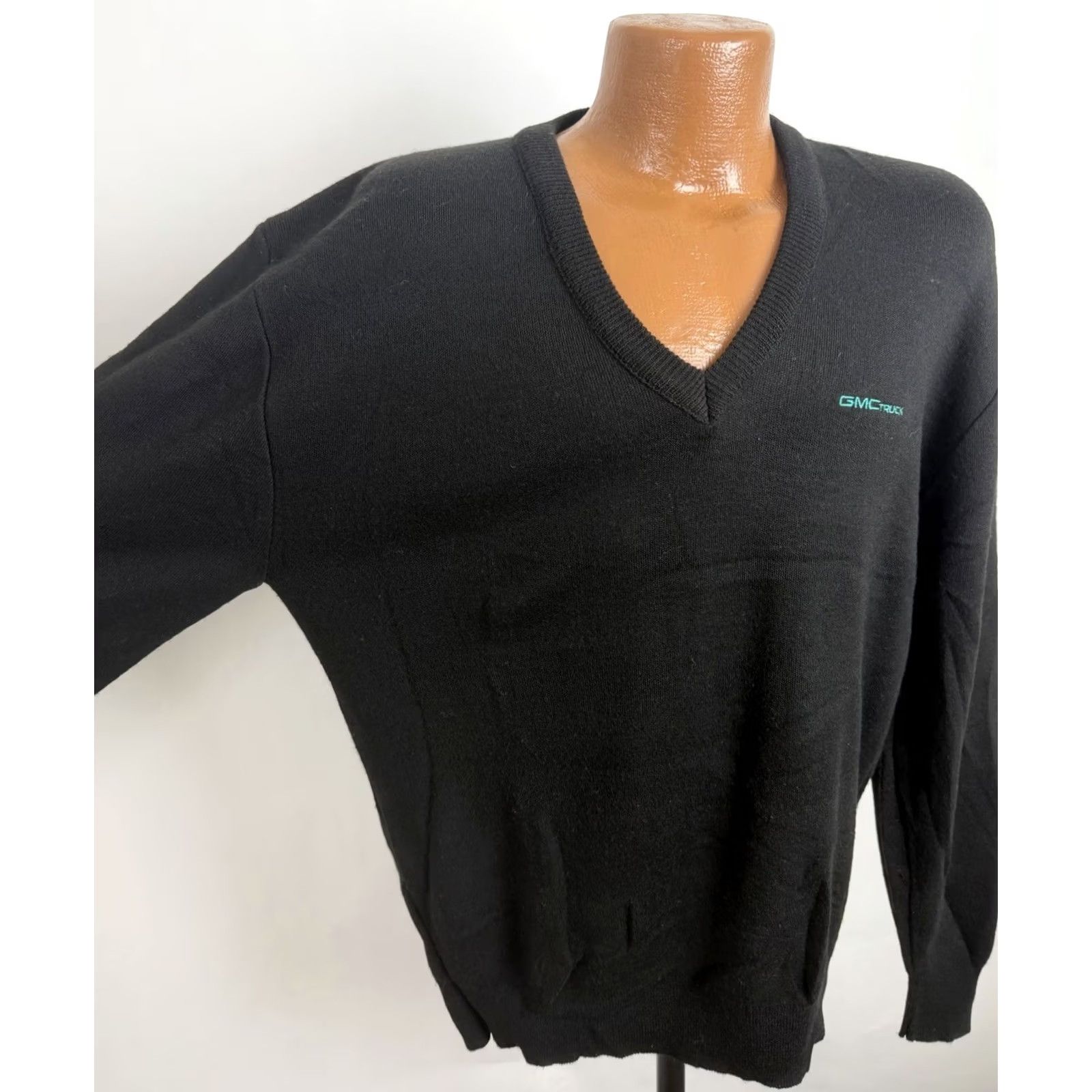 Vintage VINTAGE Drummond GMC Truck Sweater Mens XL Pullover Knit Black V-Neck Embroidered 80s 90s Grunge Retro USA Size US XL / EU 56 / 4 - 4 Thumbnail