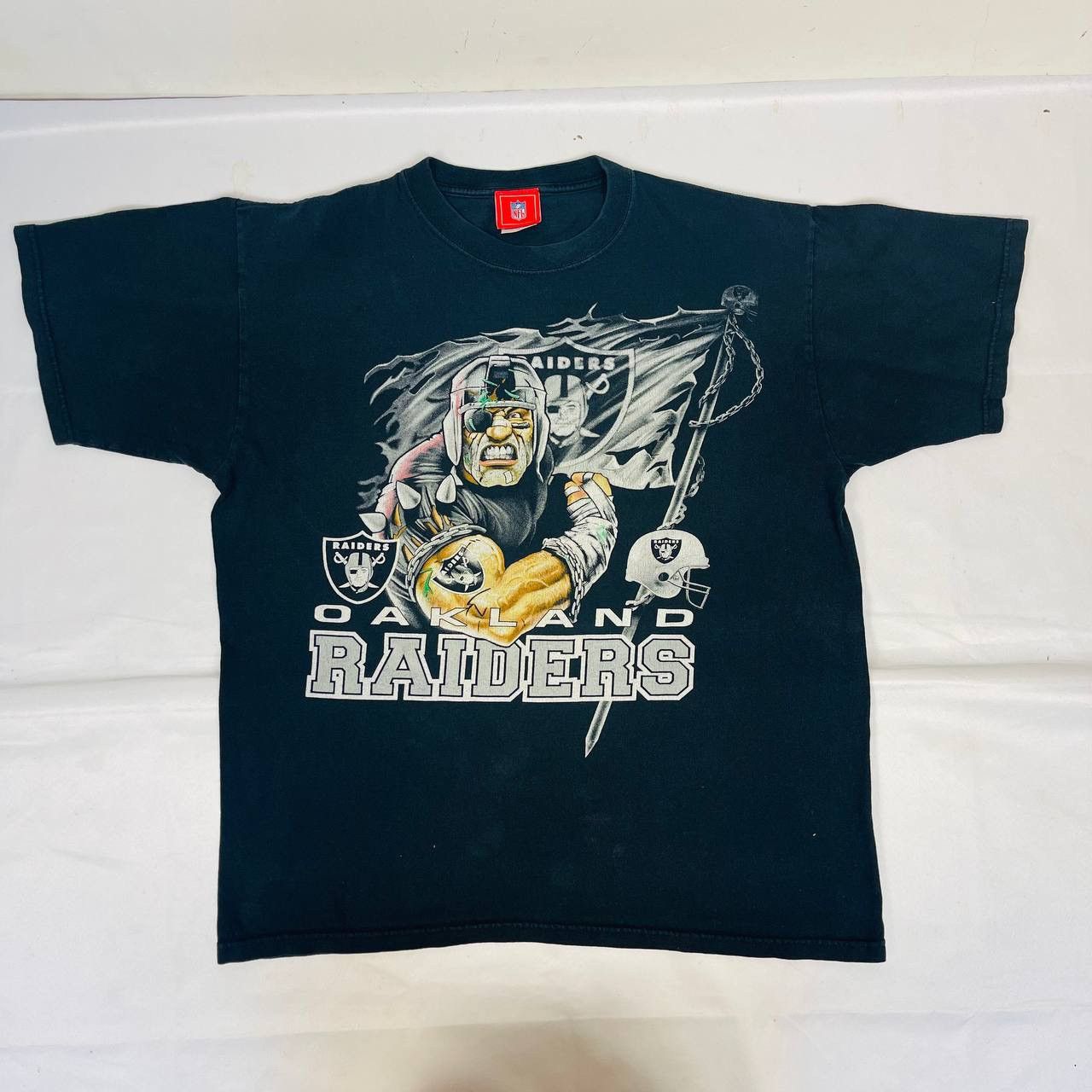 NFL × Vintage Vintage NFL Oakland Raiders Tshirt Size US L / EU 52-54 / 3 - 1 Thumbnail