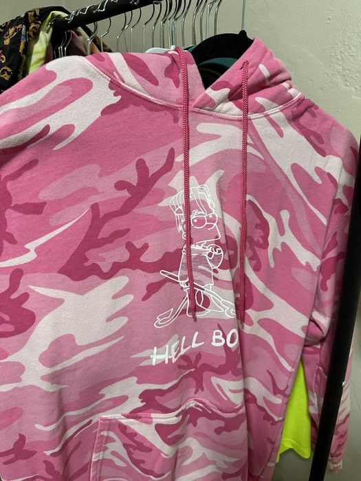 Pink camo outlet hellboy hoodie