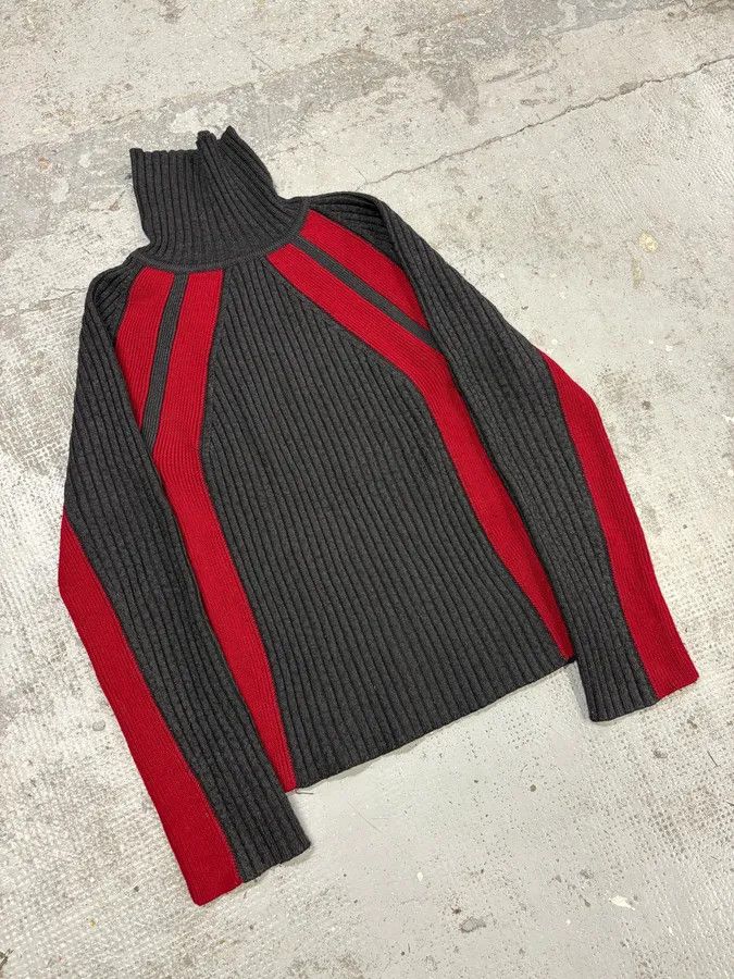 Dolce & Gabbana 2000s Dolce & Gabbana Grey & Red Turtleneck Size US S / EU 44-46 / 1 - 4 Thumbnail
