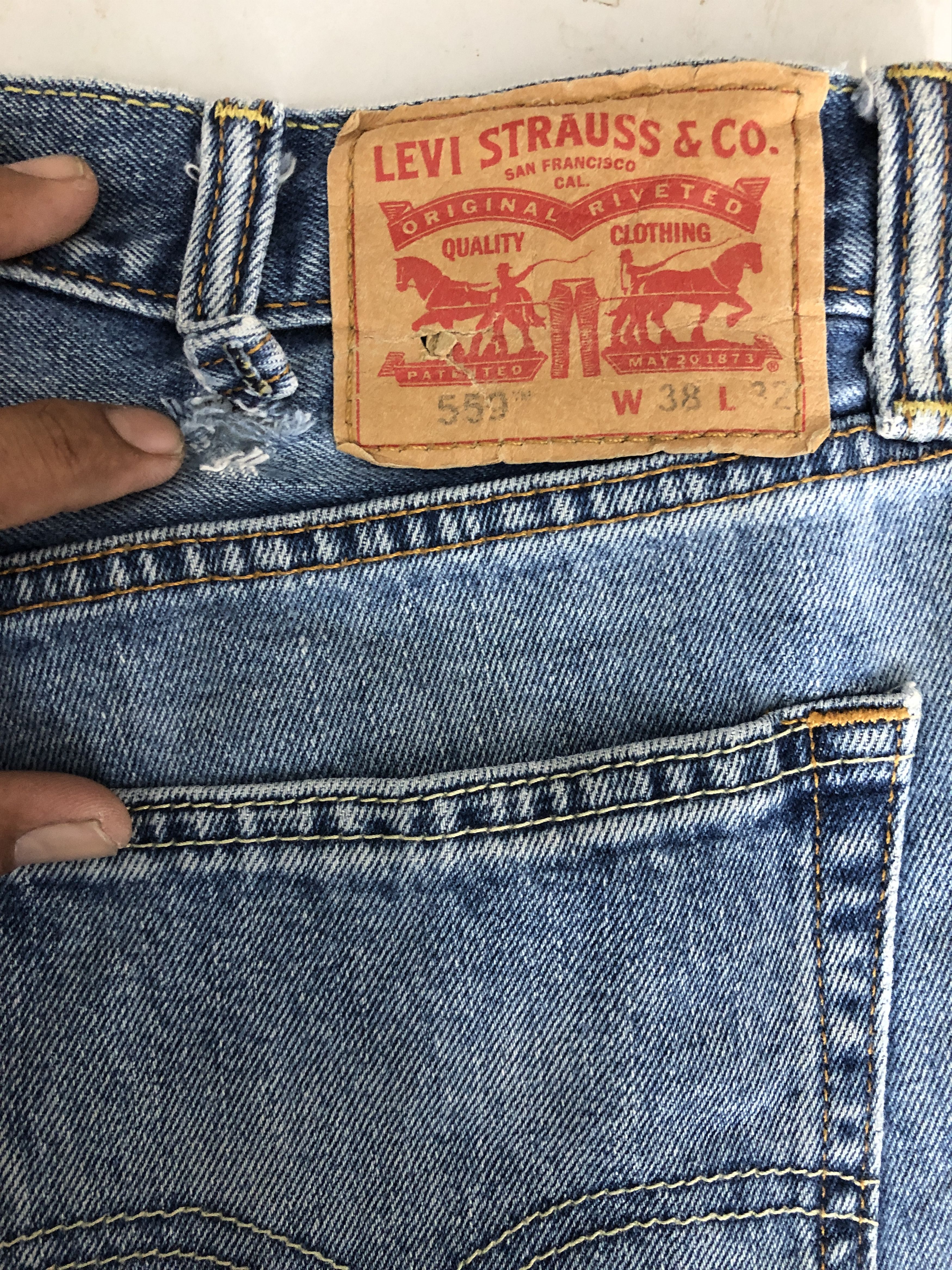 Levi's Vintage Levis 559 Baggy Jeans Levi's Faded Light Wash Denim Size US 38 / EU 54 - 9 Thumbnail