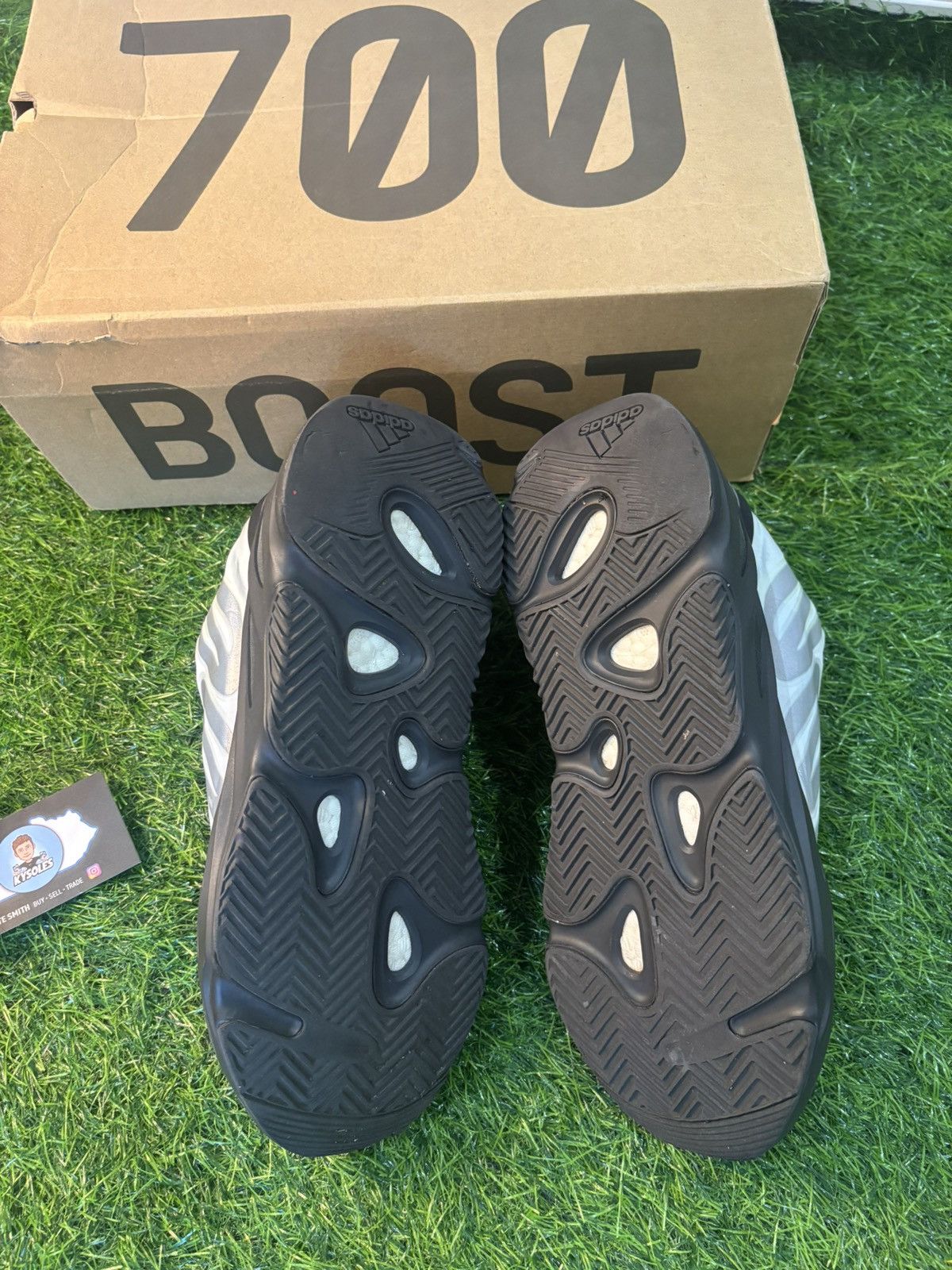 Adidas Yeezy 700 blue tint Size US 11.5 / EU 44-45 - 5 Thumbnail